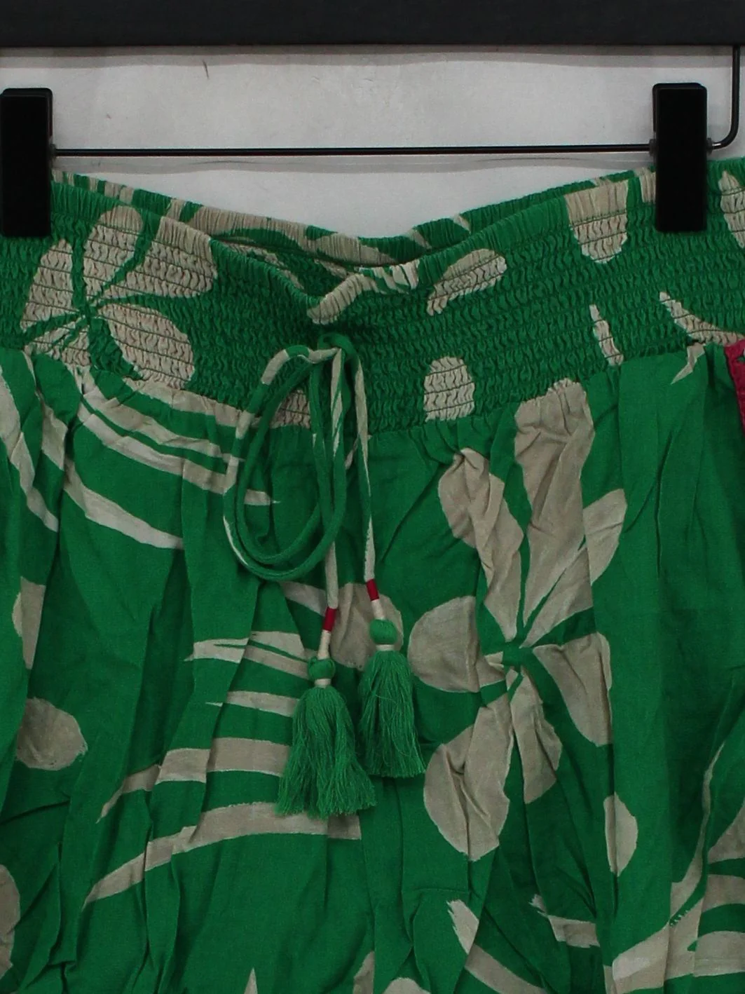Monsoon Women's Shorts L Green Floral 100% Viscose Sweat - Image 3
