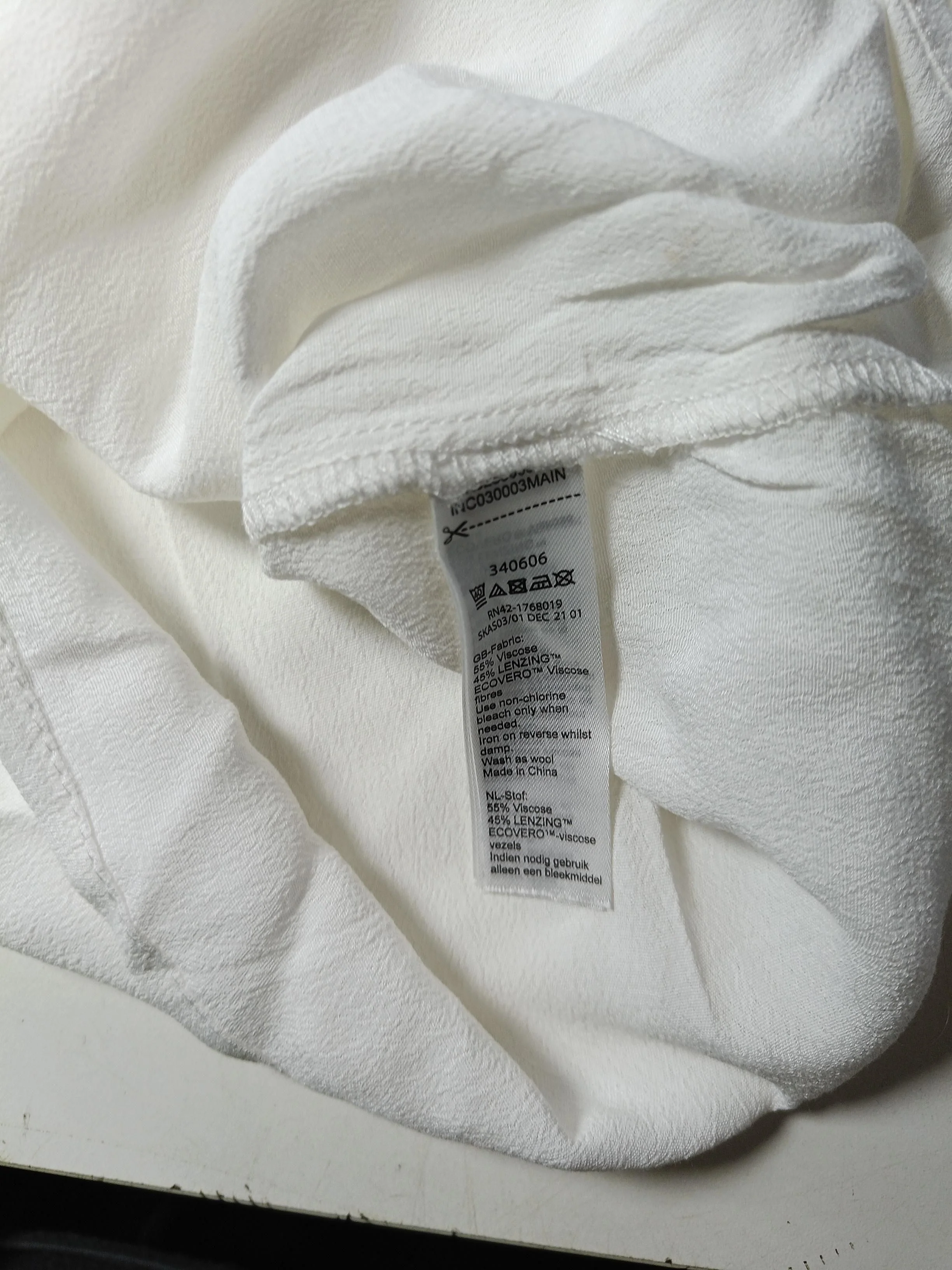 Monsoon Women's Top M White 100% Viscose Short Sleeve V-Neck Basic - Image 6