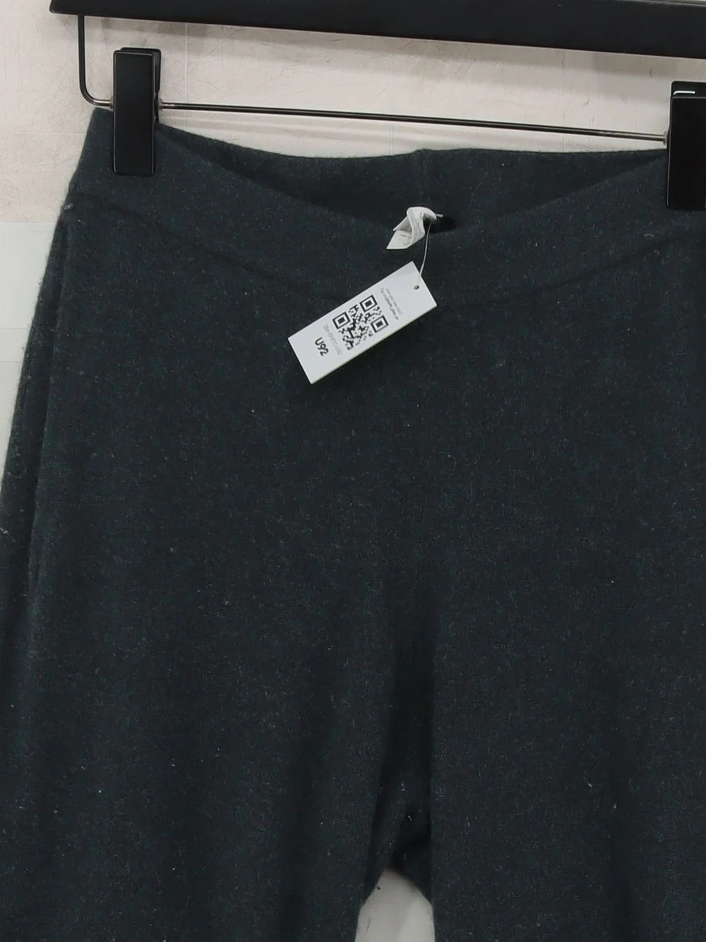 Naadam Women's Sports Bottoms M Green 100% Cashmere Tapered Sweatpants - Image 3