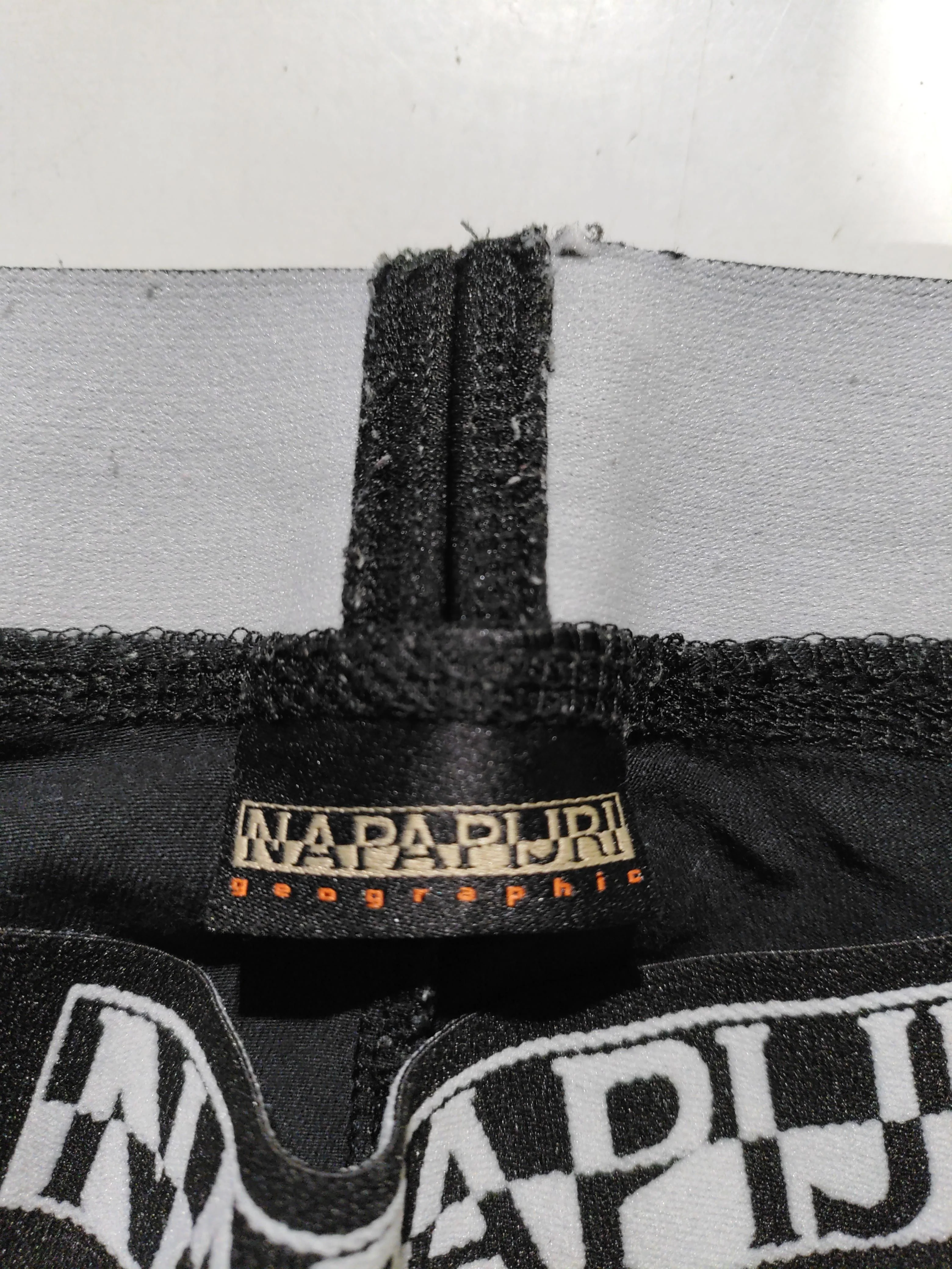 Napapijri Men's Shorts M Black 100% Cotton Sweat - Image 5