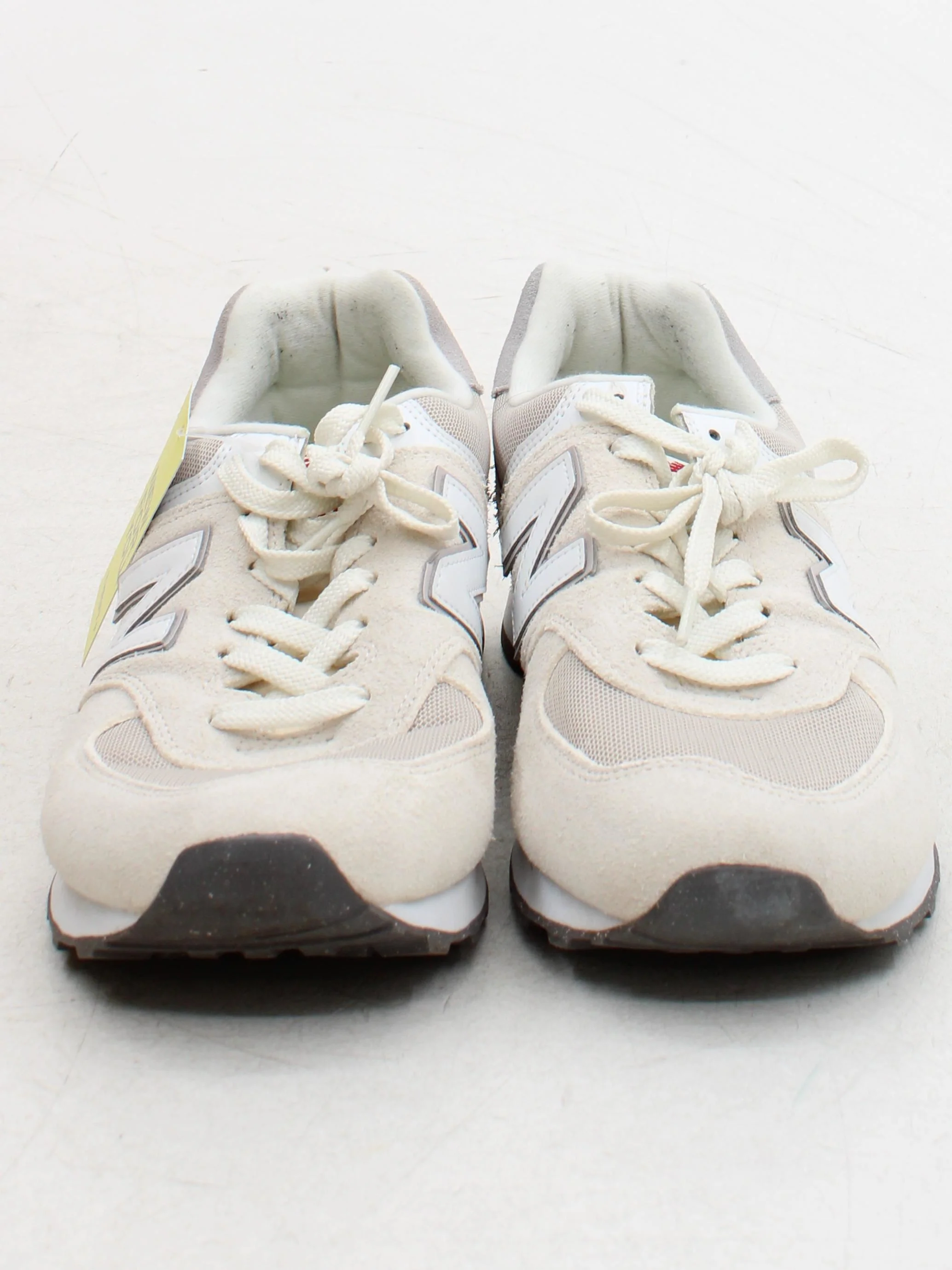 New Balance 574 Women's Trainers EU42 in Cream - Image 2