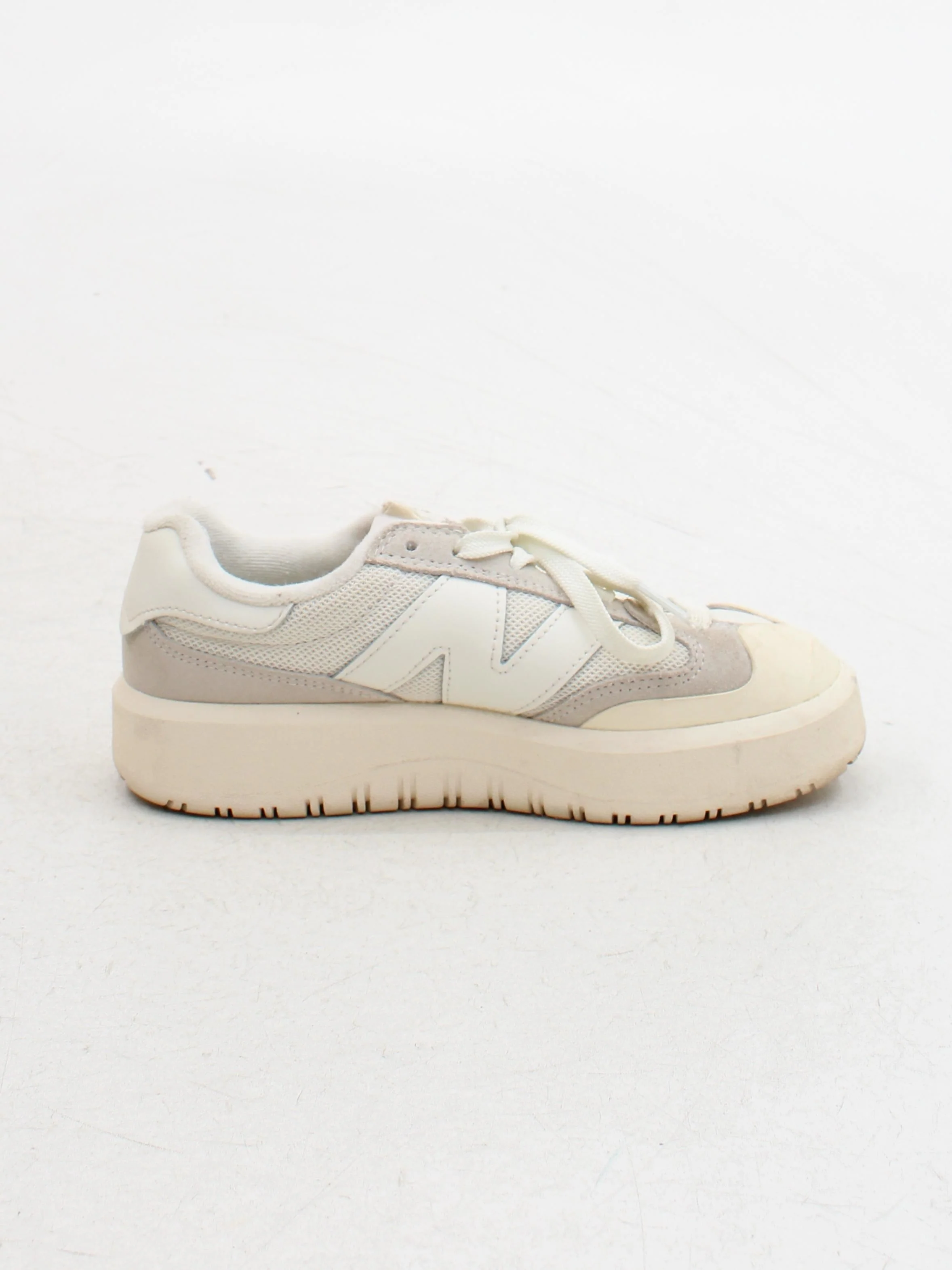 New Balance CT302 Women's Trainers US5 in Cream - Image 5