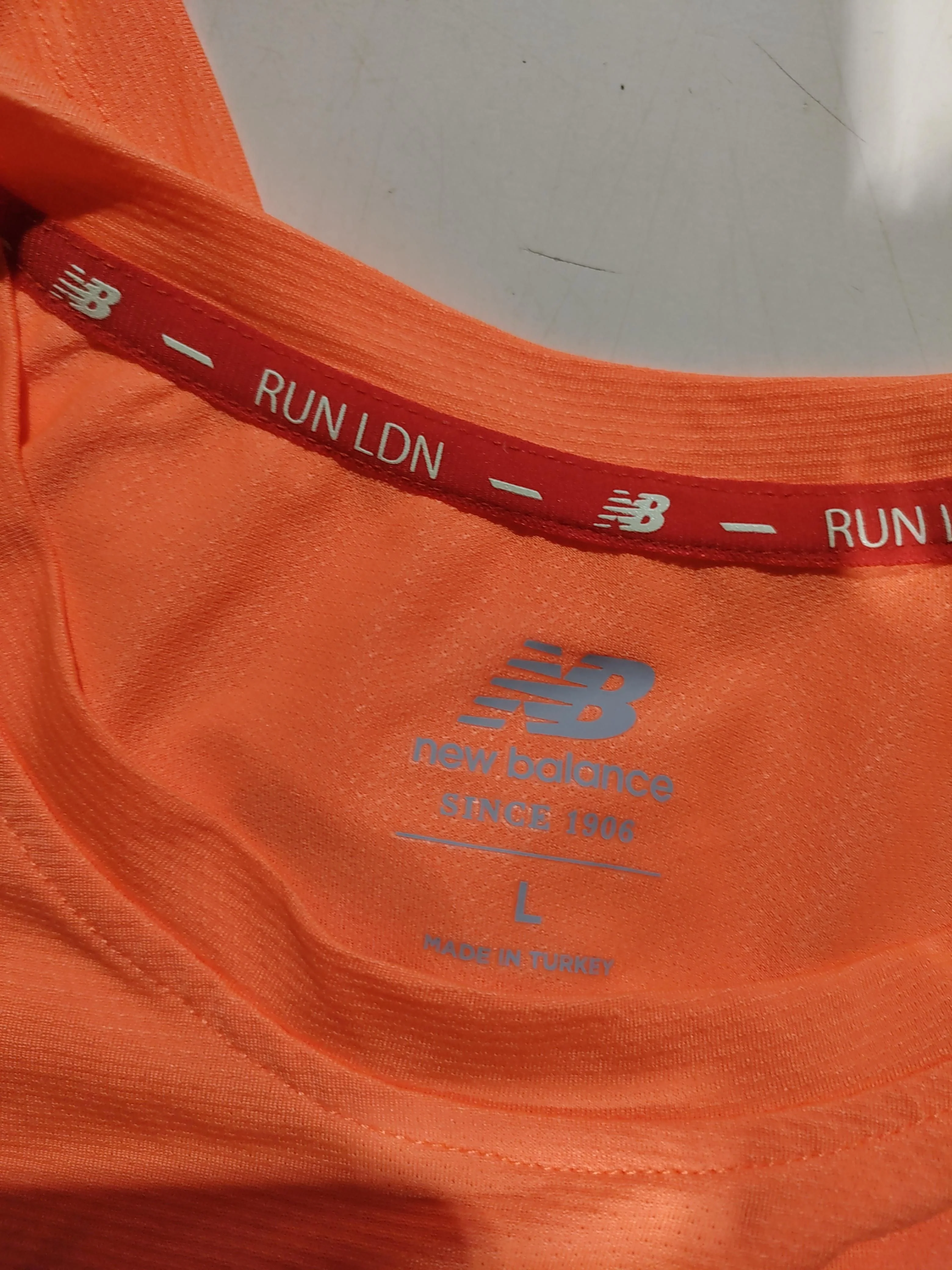 New Balance Men's T-Shirt L Orange Graphic 100% Polyester Round Neck Basic - Image 5