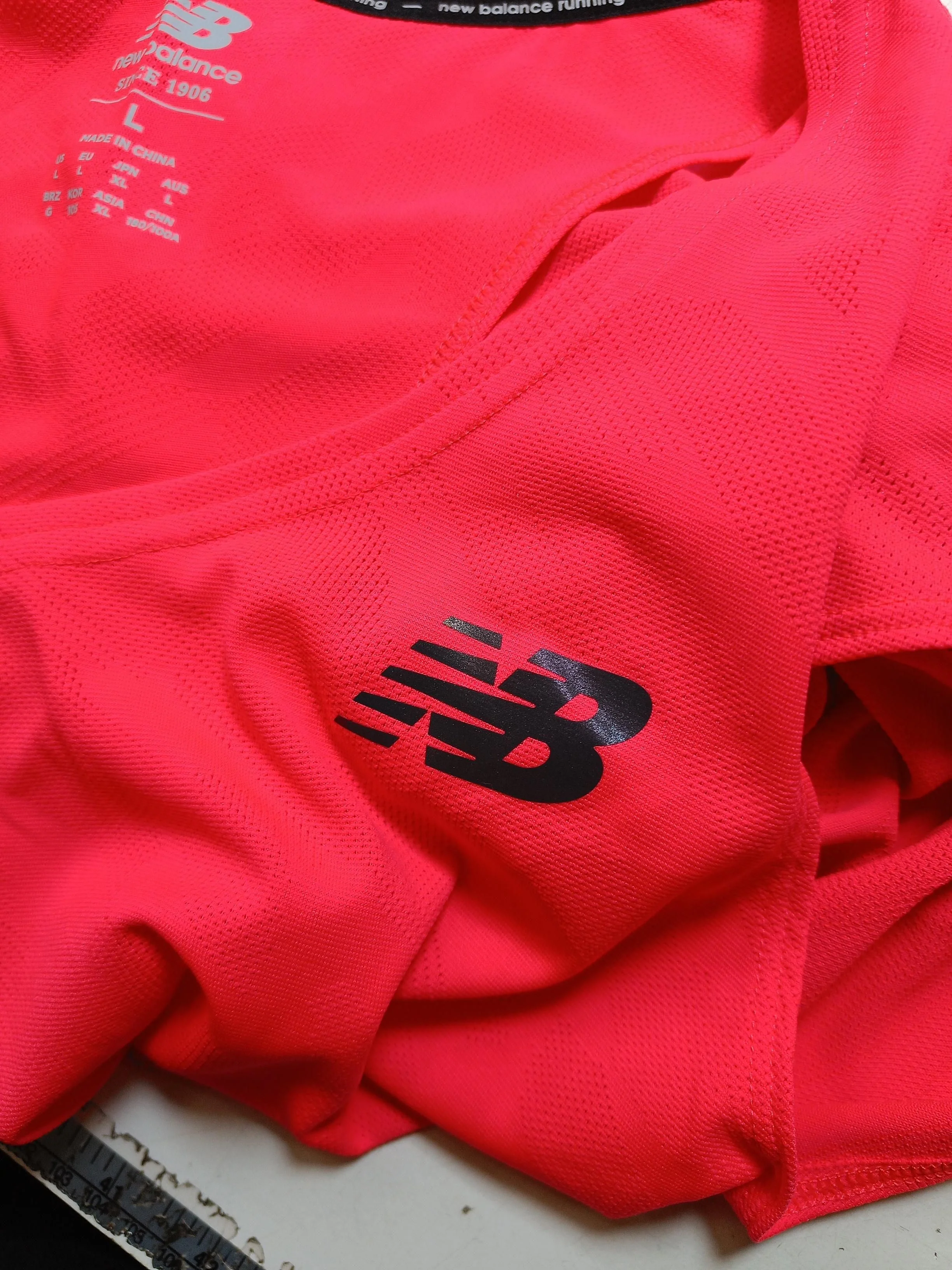 New Balance Men's T-Shirt L Red 100% Polyester Sleeveless Round Neck Basic - Image 5