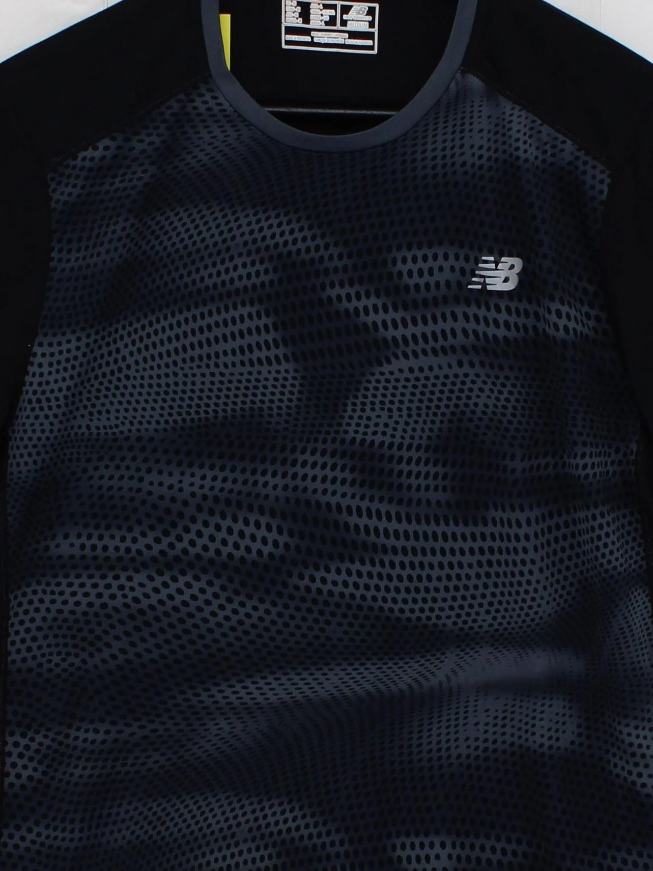 New Balance Men's T-Shirt M Black Polyester with Elastane Basic - Image 3