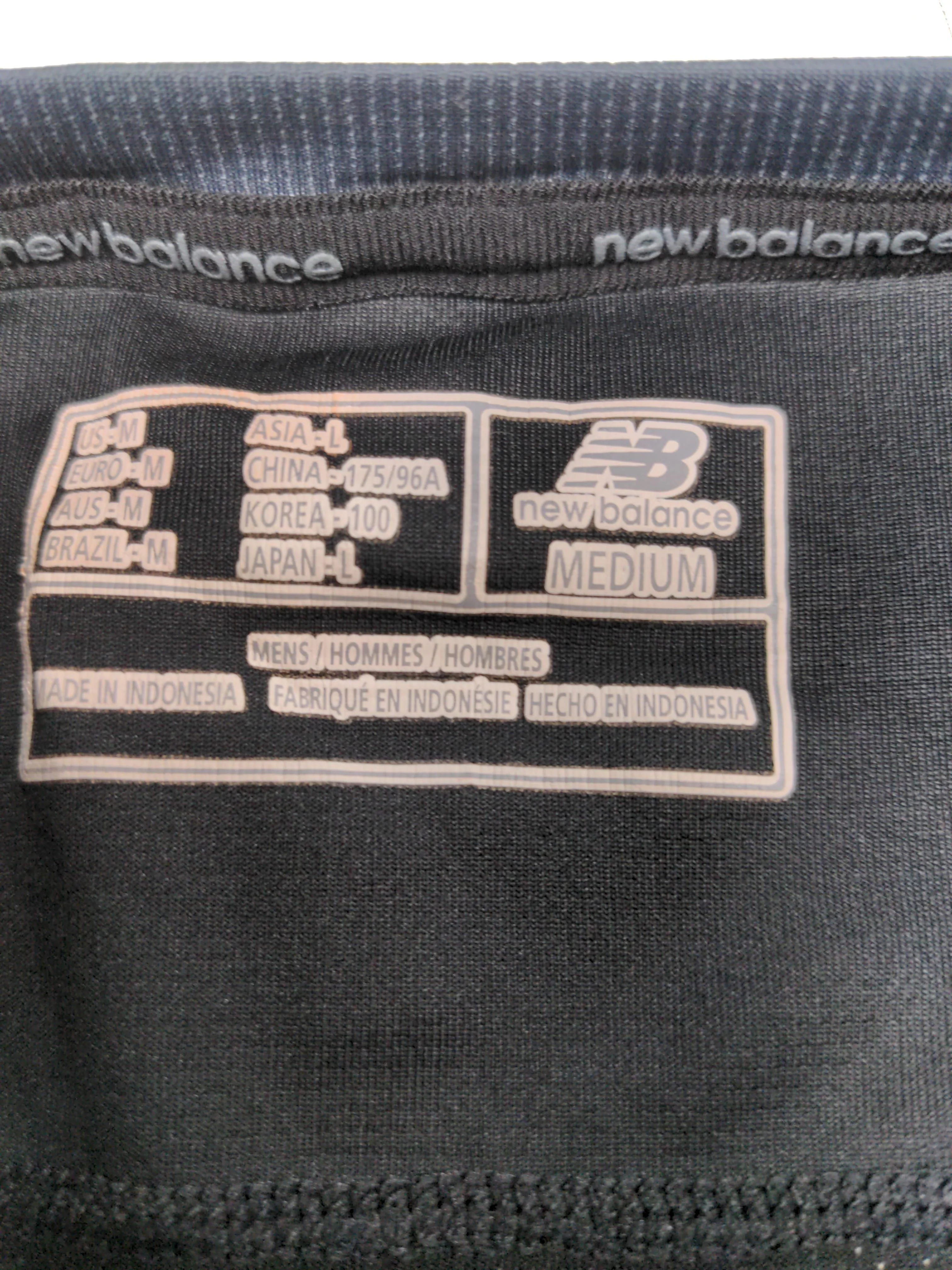 New Balance Men's T-Shirt M Black Polyester with Elastane Basic - Image 5