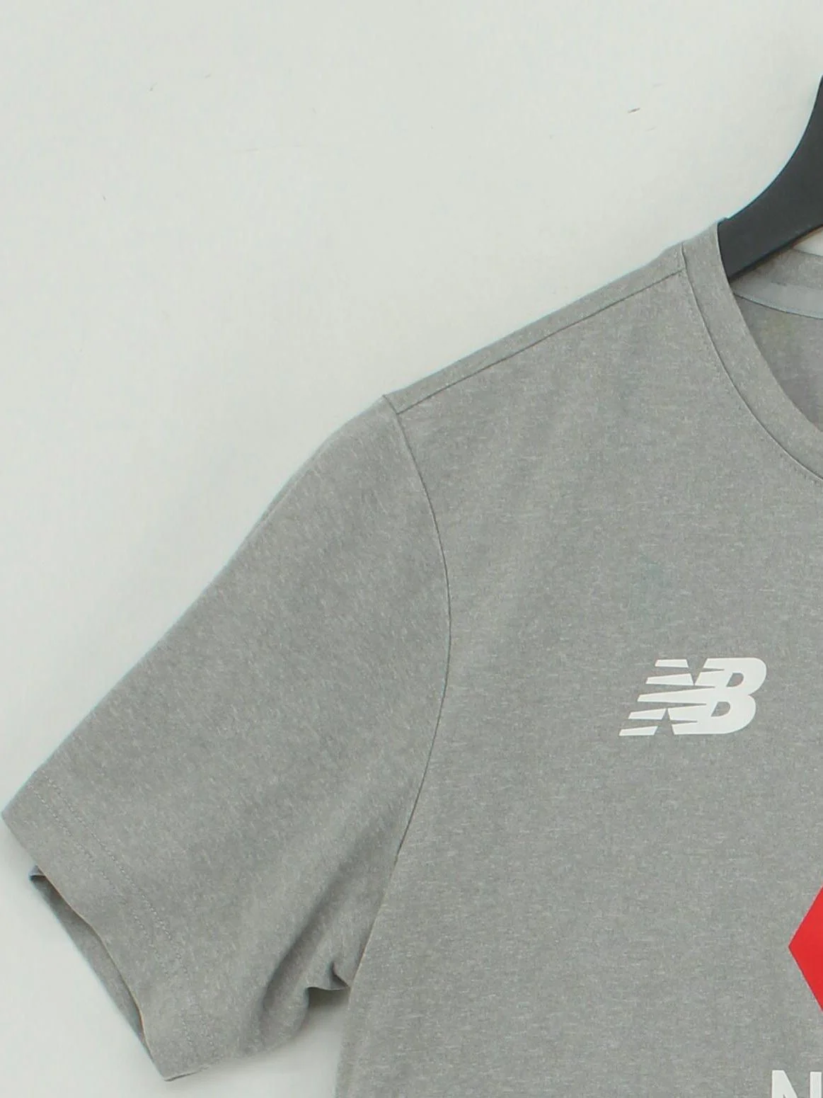 New Balance Men's T-Shirt S Grey Graphic 100% Polyester Basic - Image 4