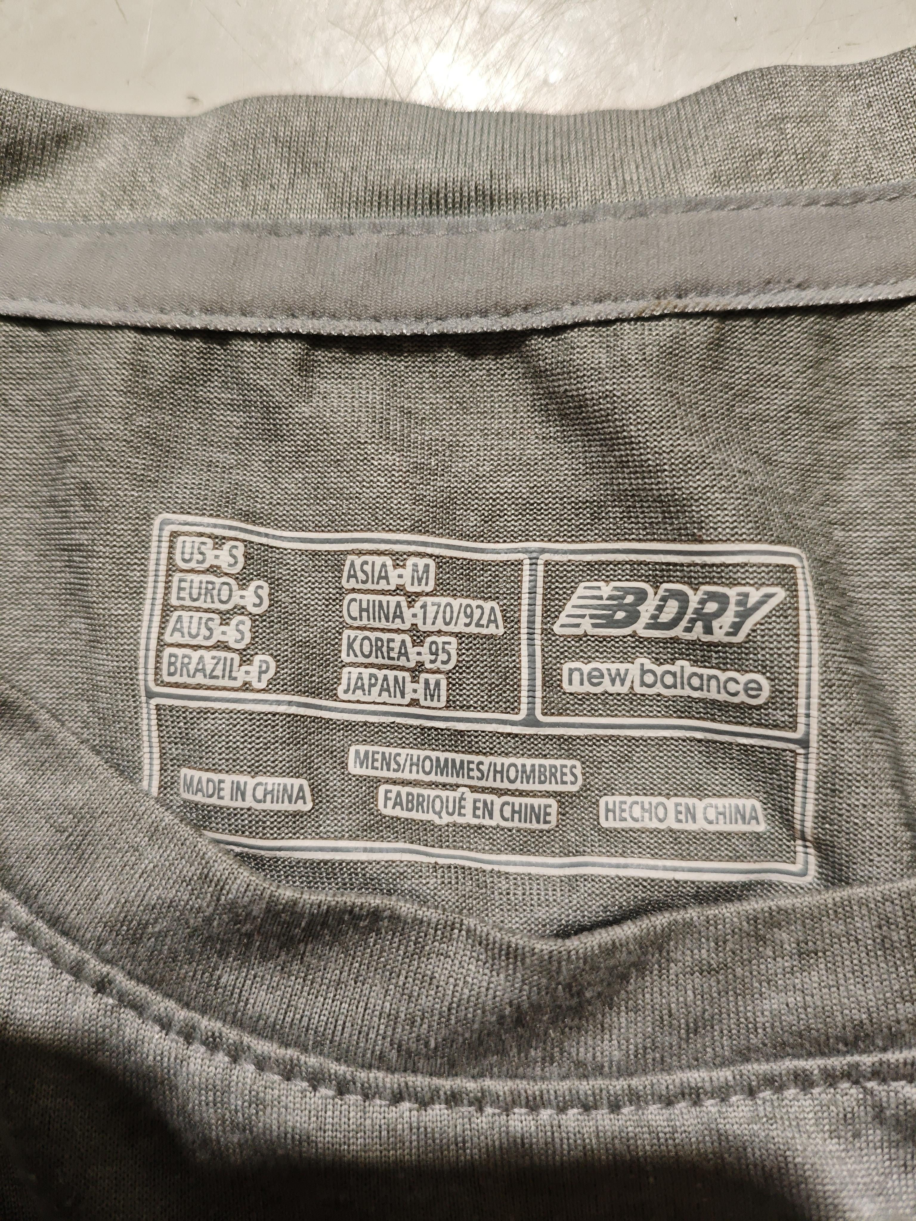 New Balance Men's T-Shirt S Grey Graphic 100% Polyester Basic - Image 5