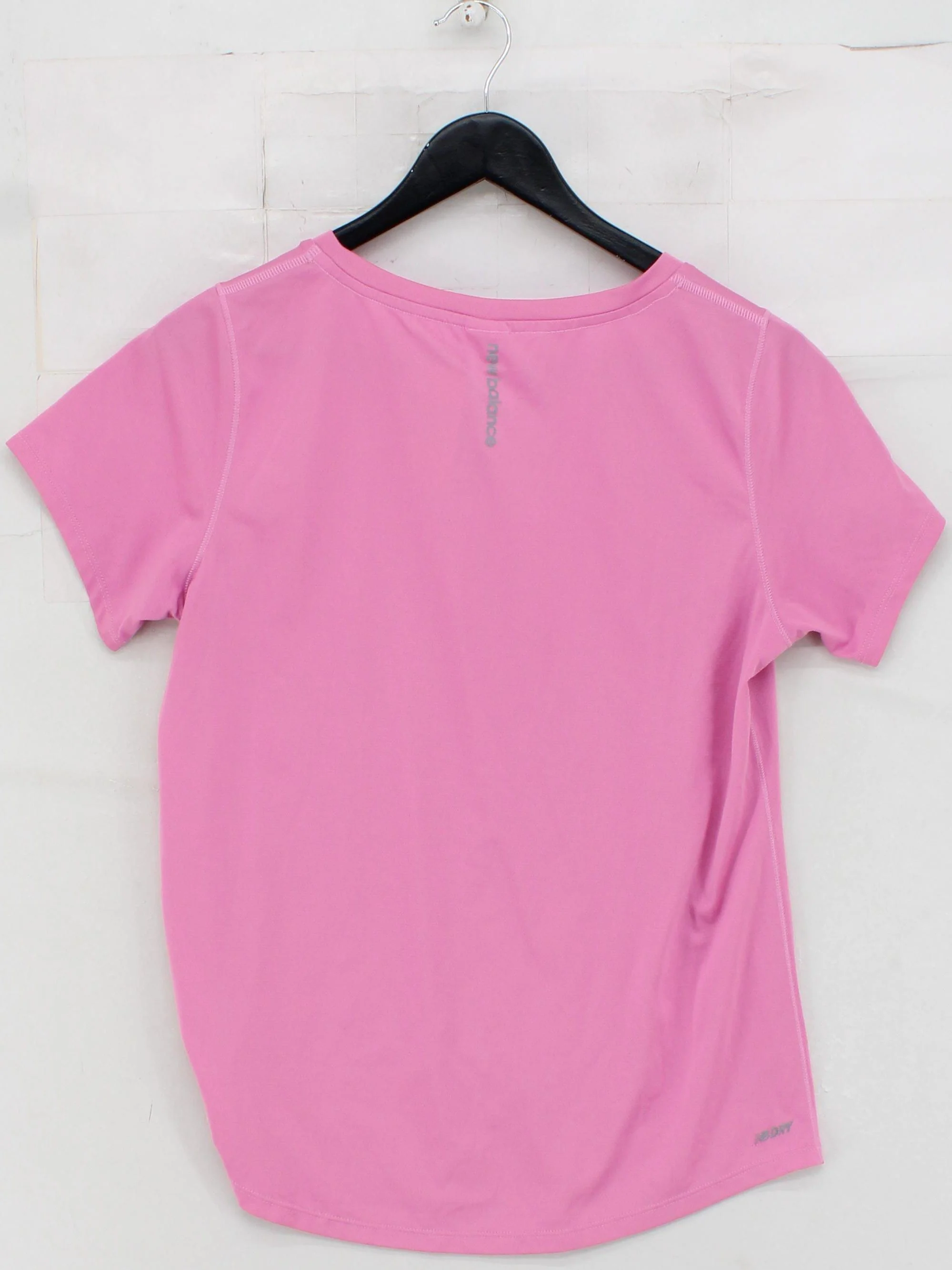 New Balance Women's T-Shirt M Pink 100% Polyester Basic - Image 2