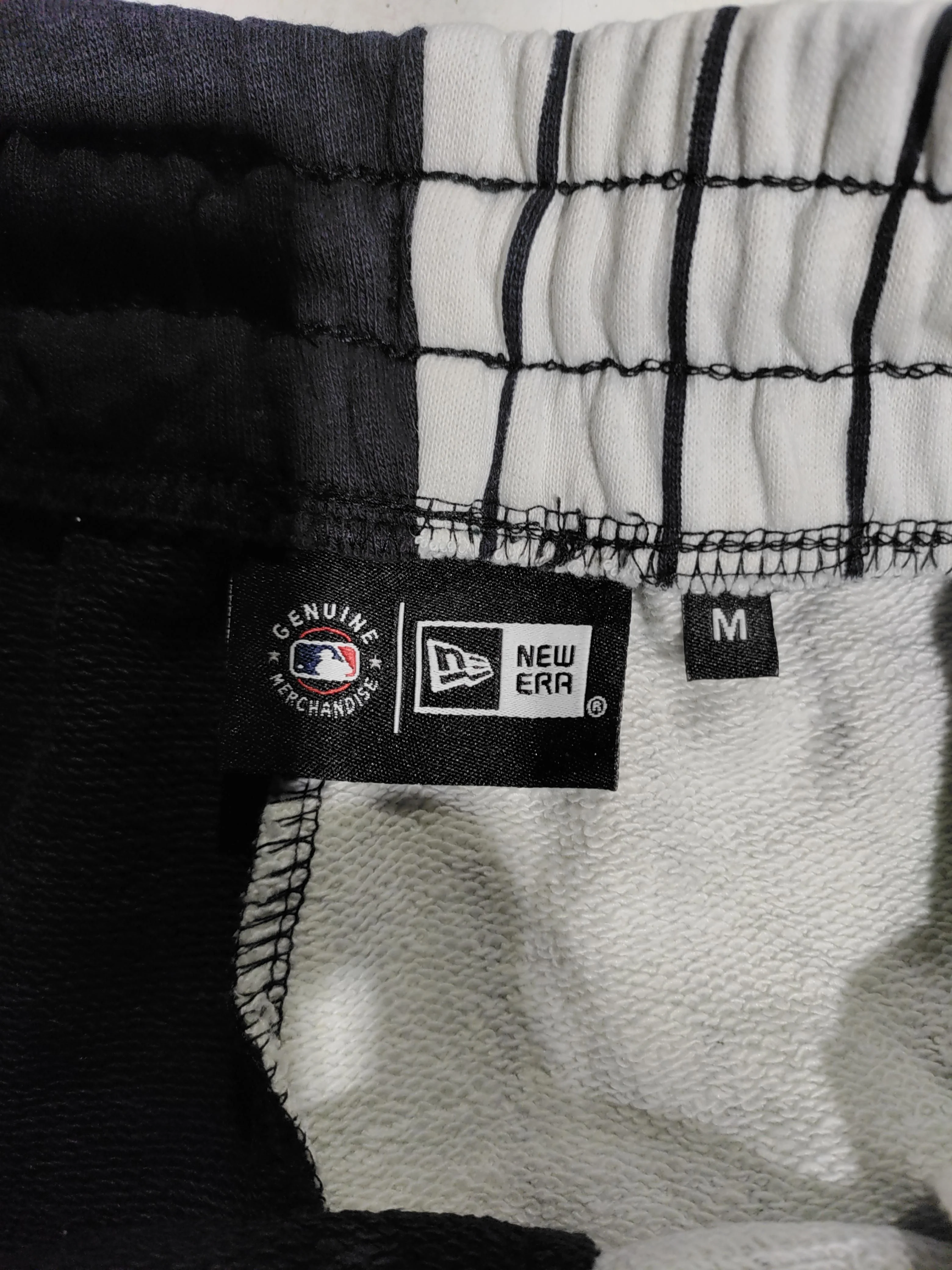 New Era Men's Shorts M Multi Striped Cotton with Polyester Sweat - Image 5