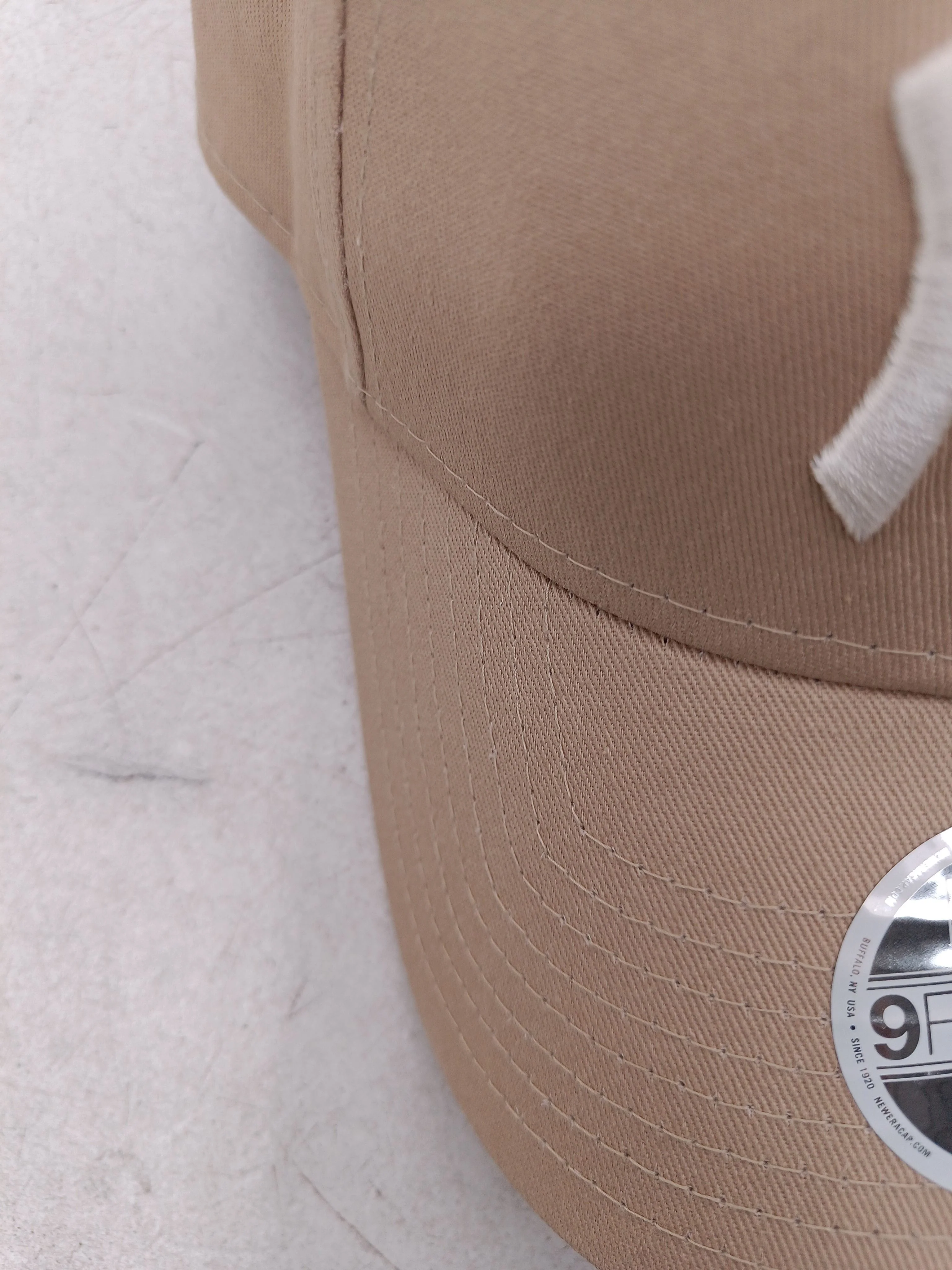 New Era Women's Hat Tan 100% Cotton Baseball Cap New with tags - Image 3