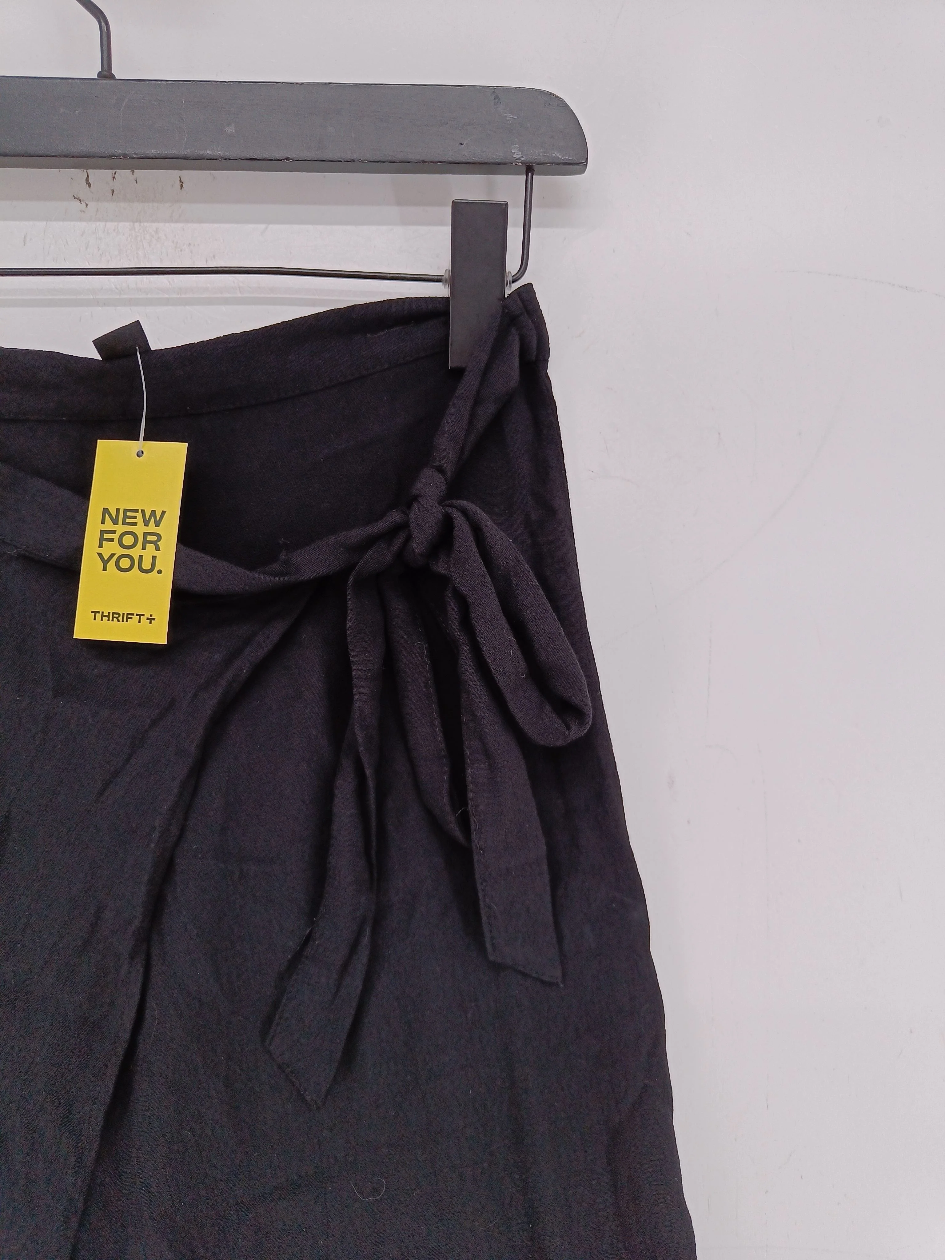 New Look Women's Midi Skirt UK 6 Black 100% Viscose Midi Wrap - Image 4