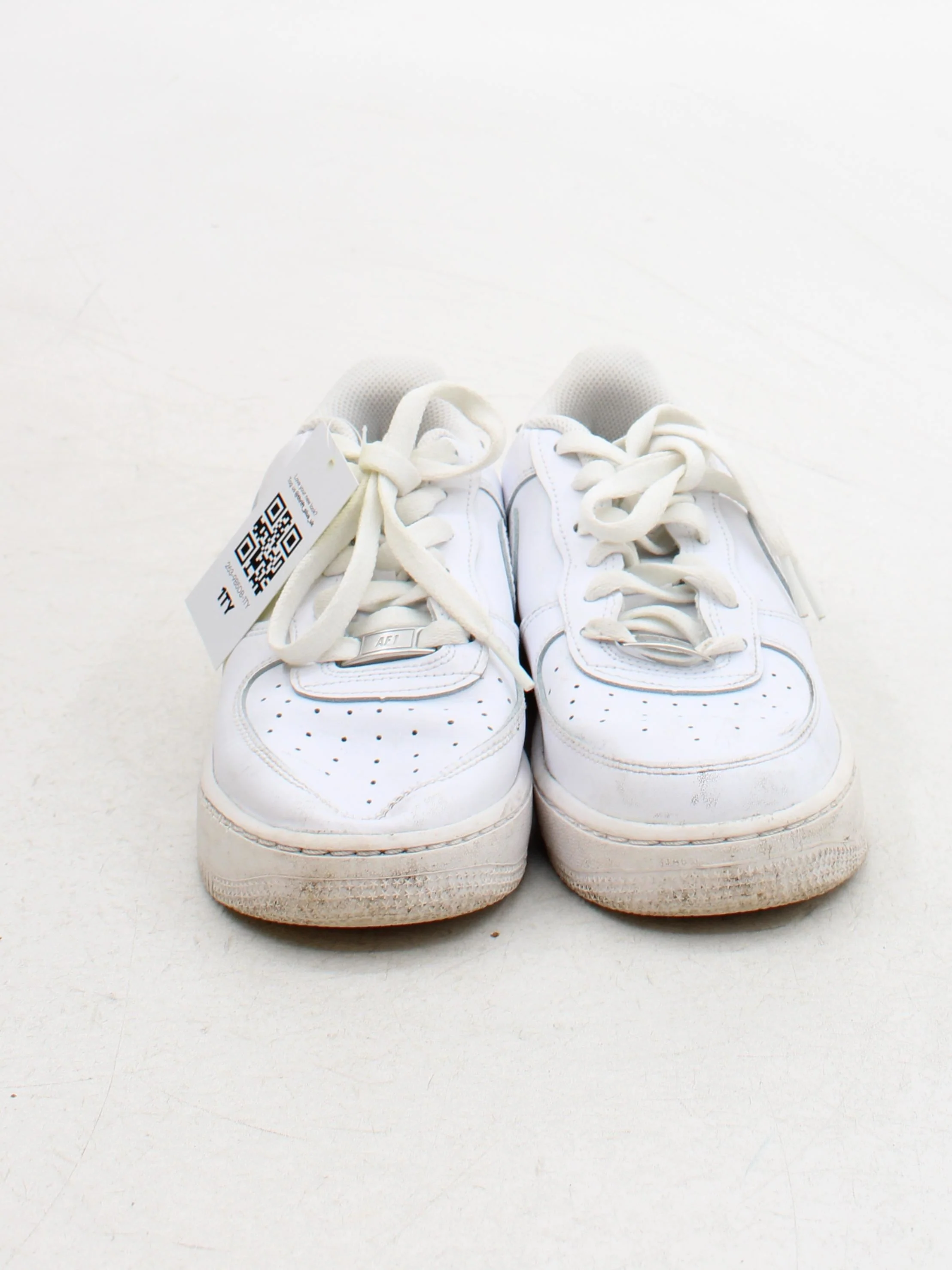 Nike Air Force 1 Women's Trainers EU39 in White - Image 2