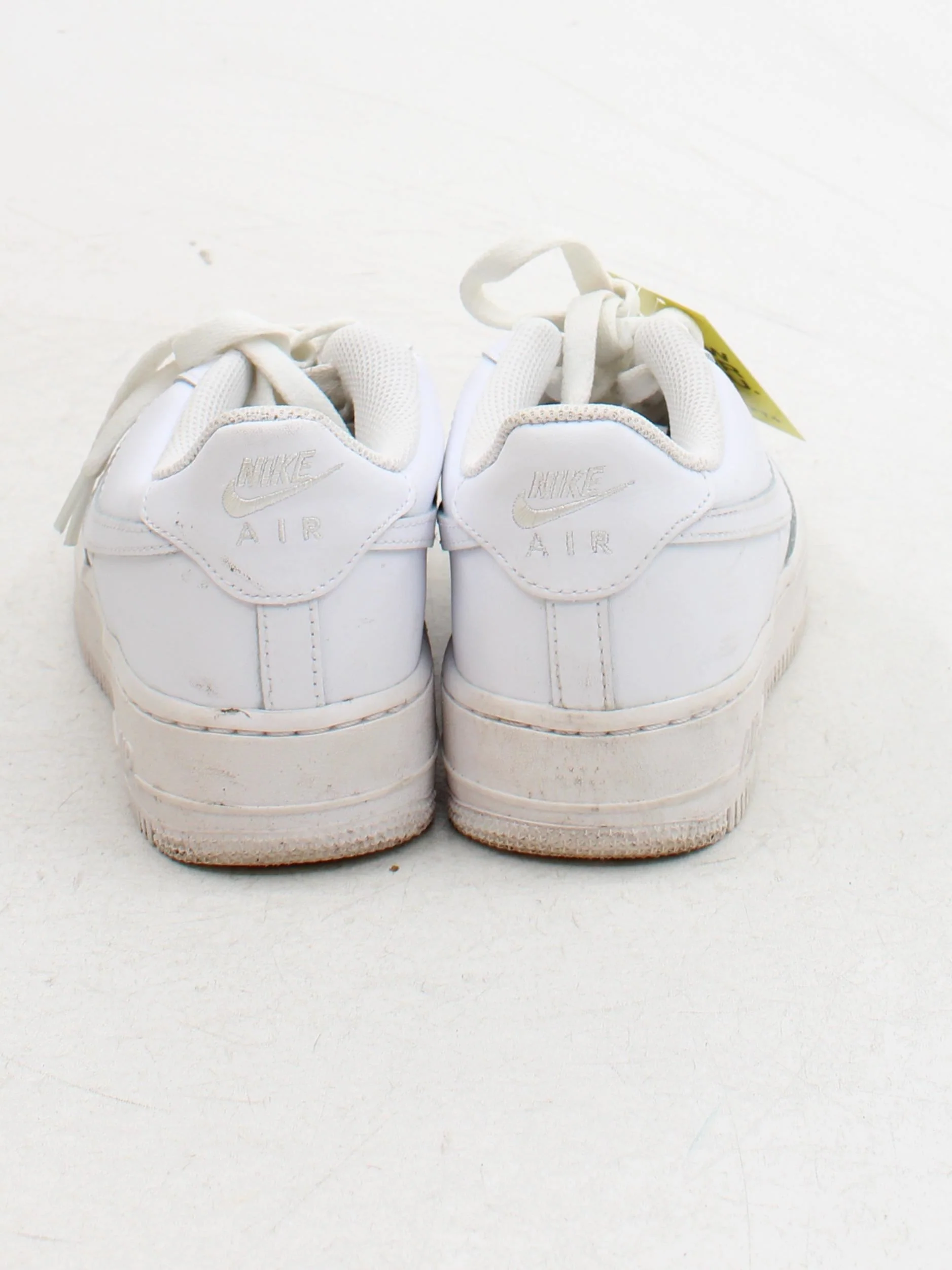 Nike Air Force 1 Women's Trainers EU39 in White - Image 3