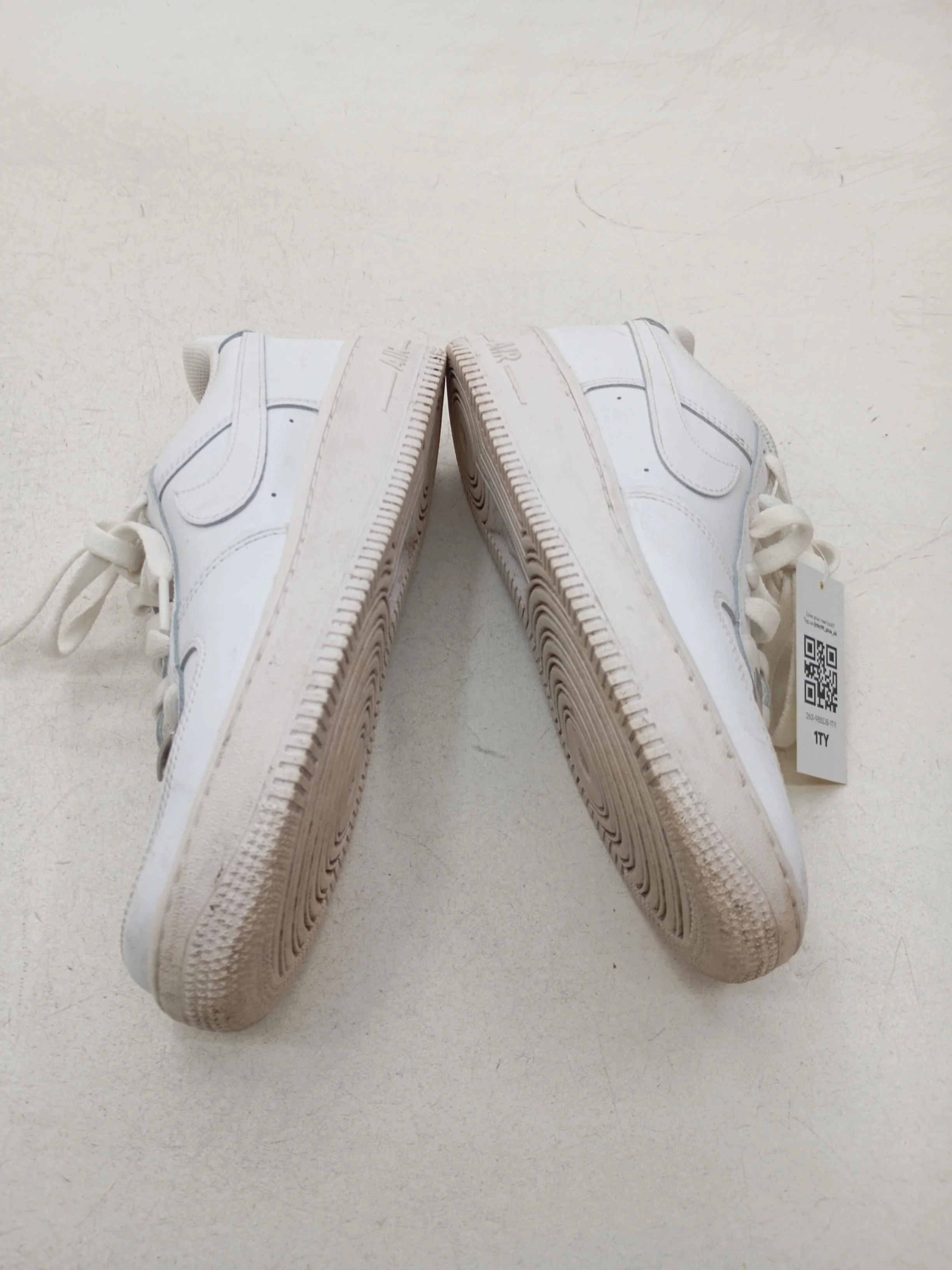 Nike Air Force 1 Women's Trainers EU39 in White - Image 7