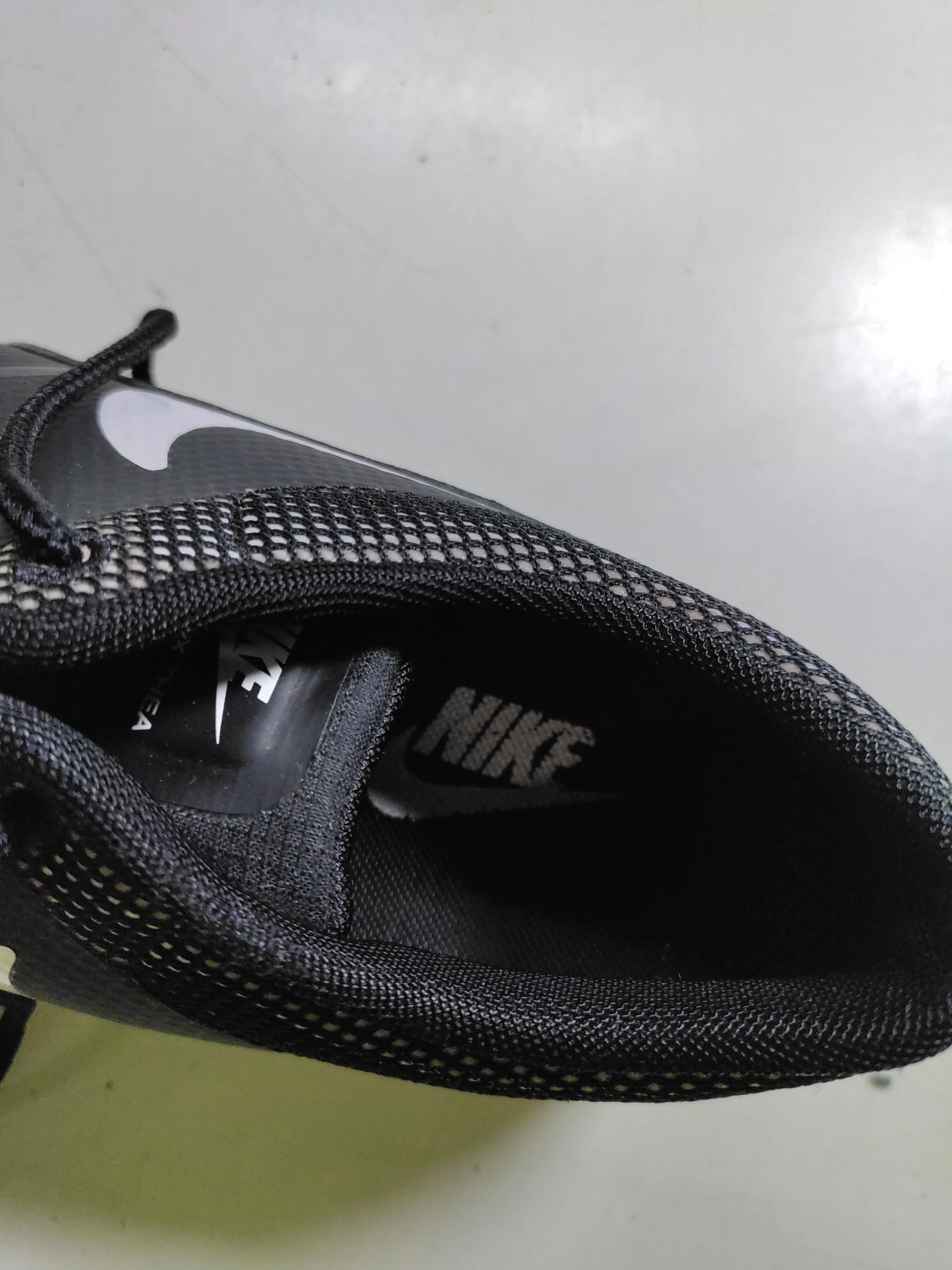 Nike AIR MAX THEA Women's Trainers 654288-017 UK3.5 EU36.5 US4 in Black - Image 9