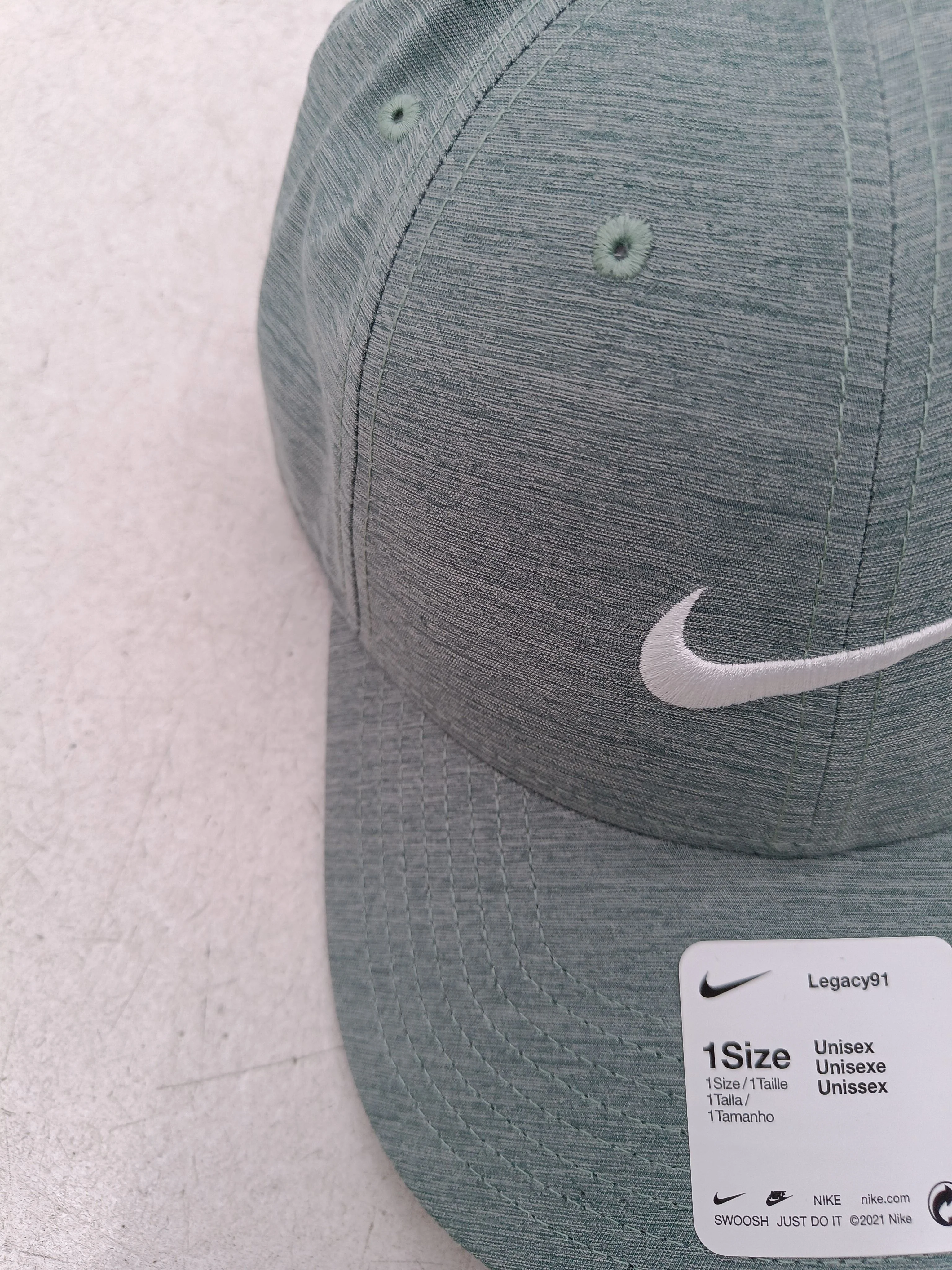 Nike Men's Hat Green Polyester with Elastane Baseball Cap New with tags - Image 3