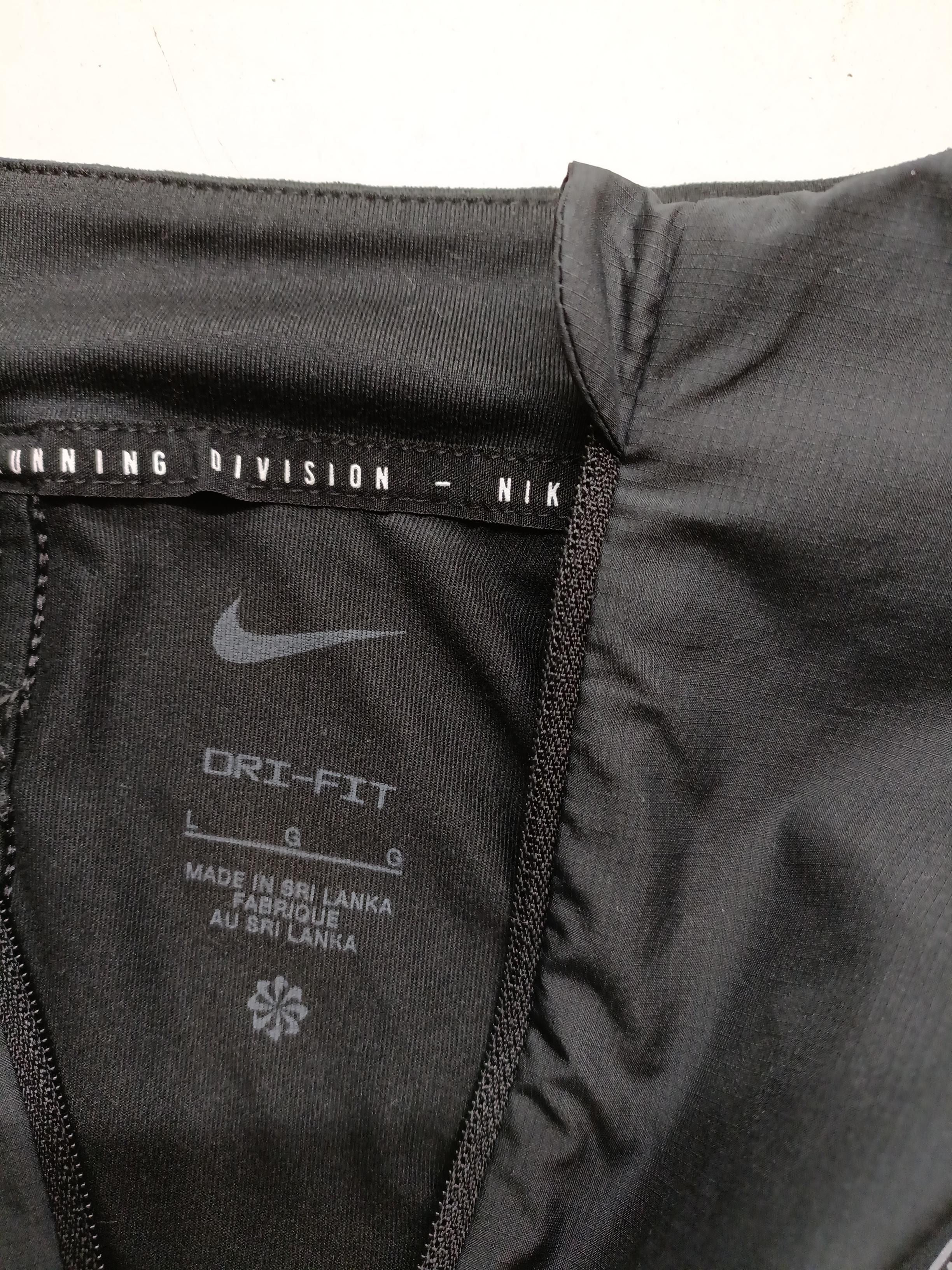 Nike Men's Hoodie L Black 100% Polyester Pullover - Image 6
