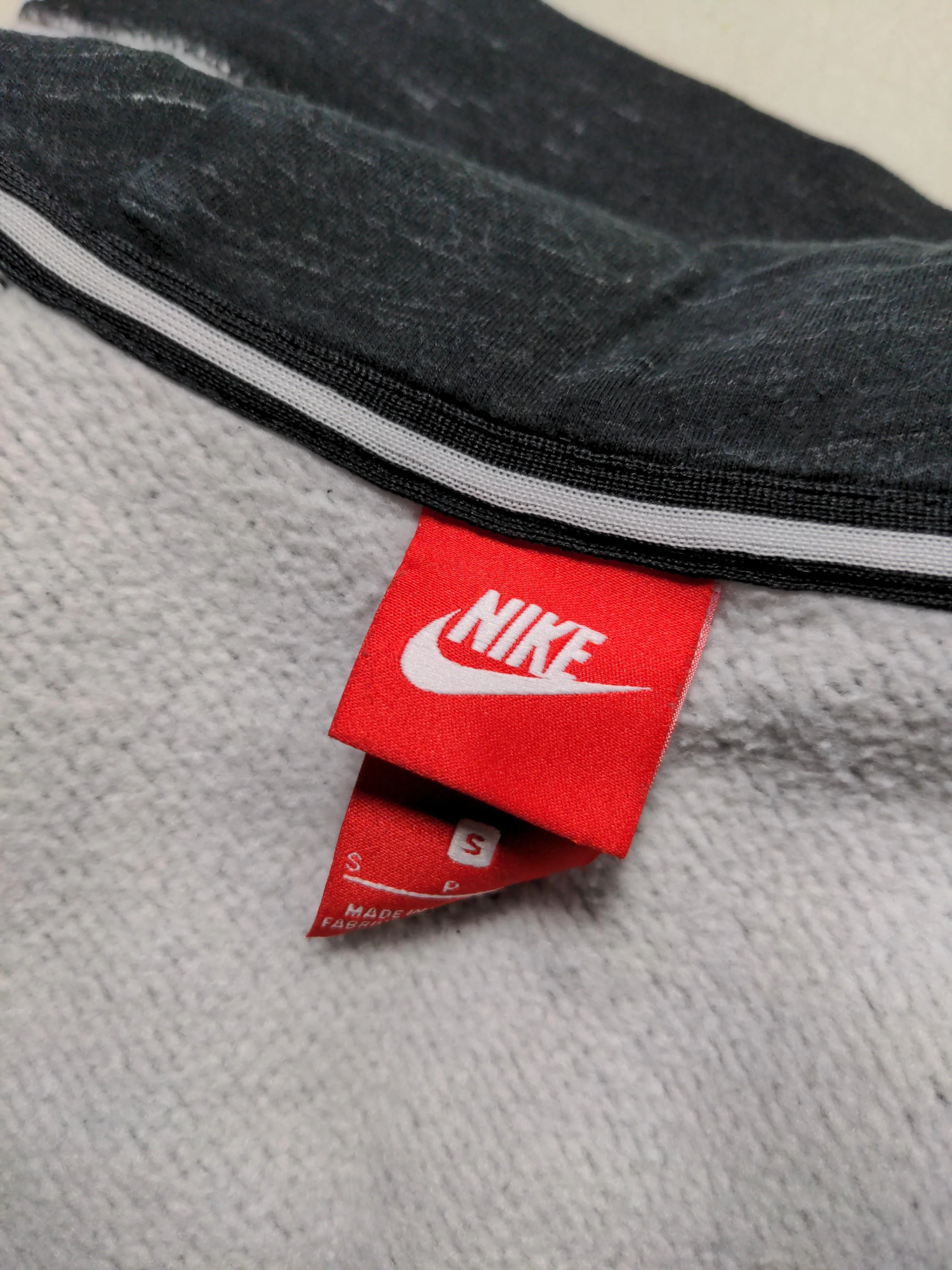 Nike Men's Hoodie S Black 100% Other Pullover - Image 6