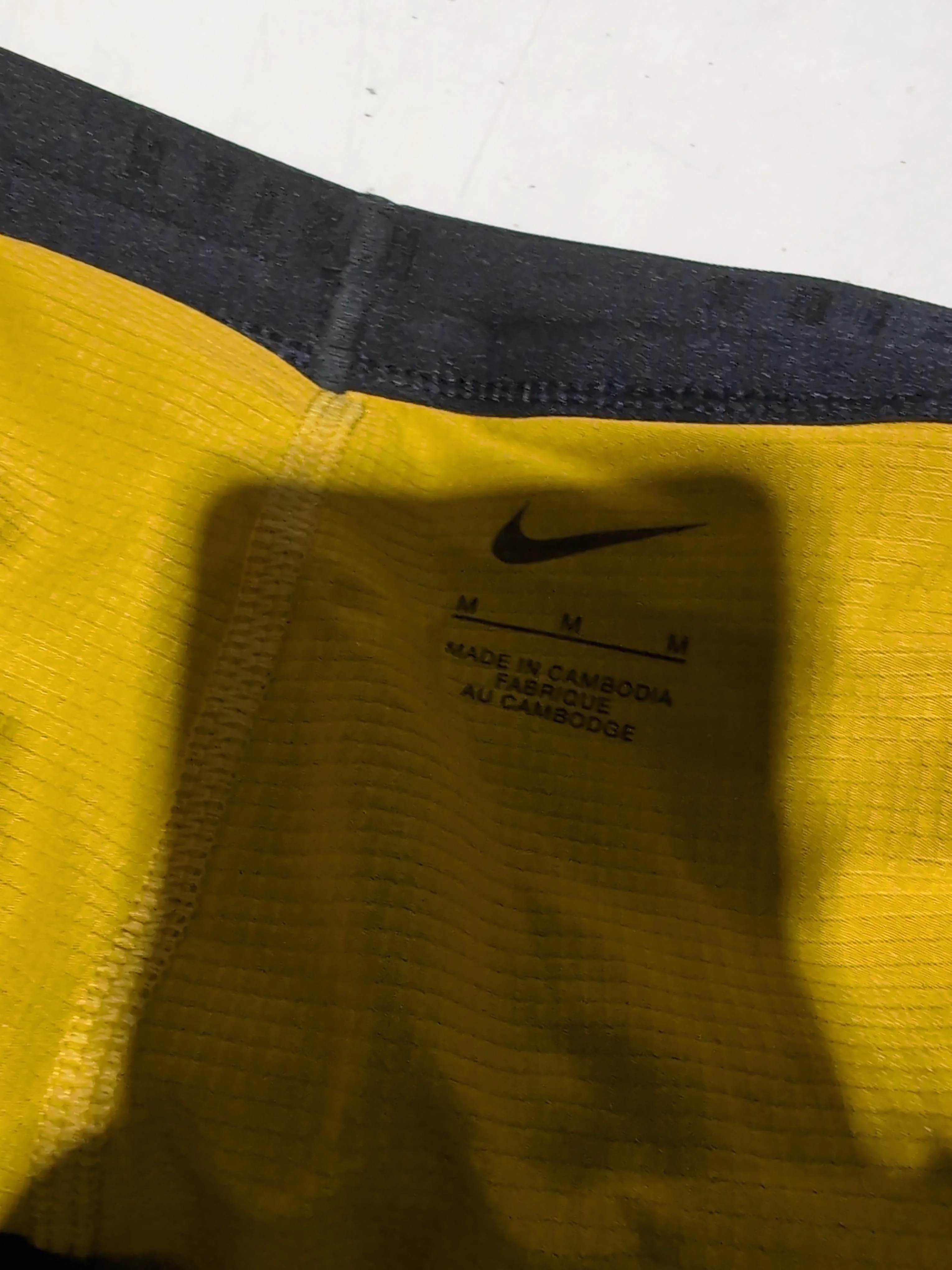 Nike Men's Shorts M Yellow Polyester with Elastane Sweat - Image 5