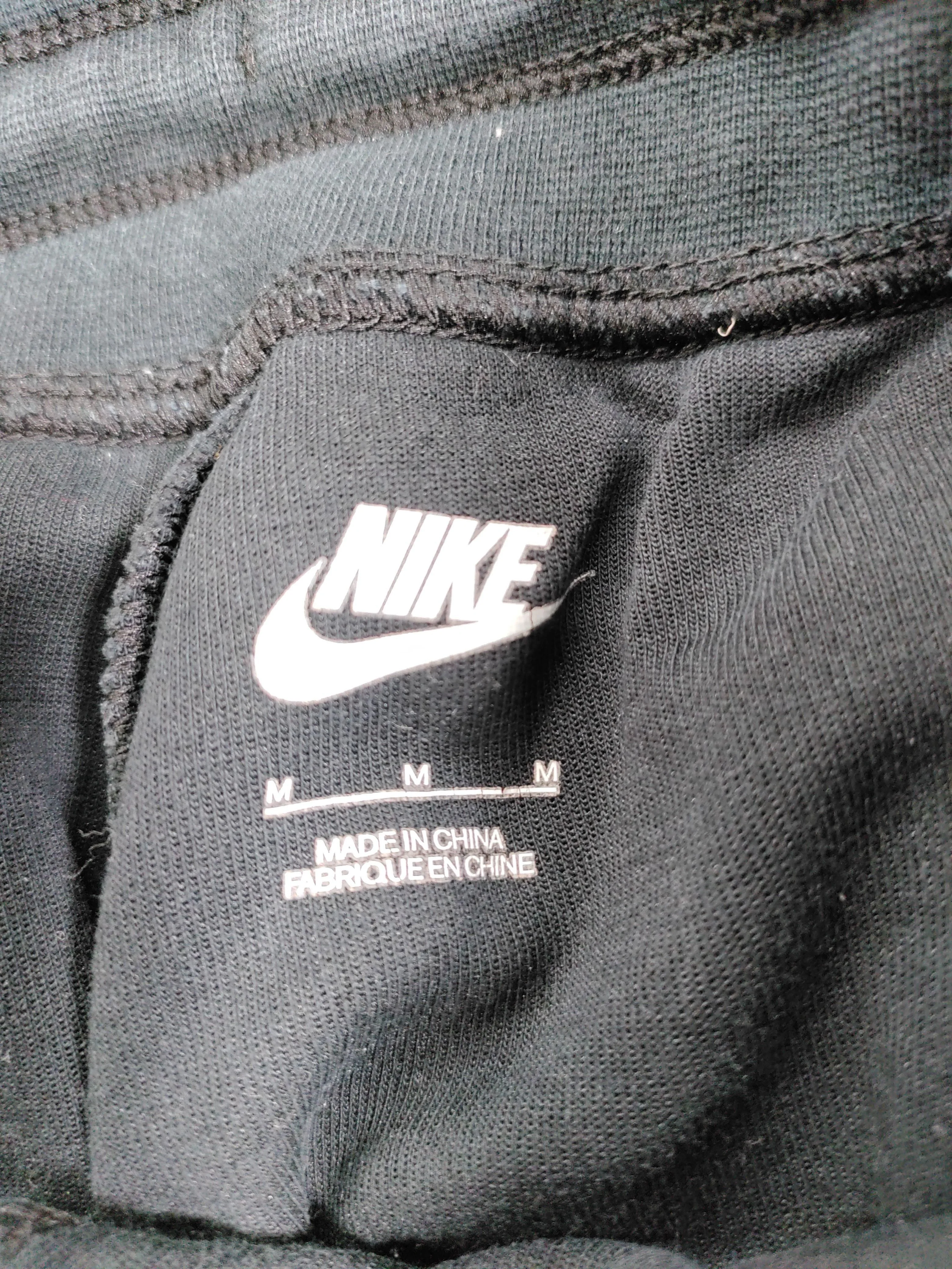 Nike Men's Sports Bottoms M Black Cotton with Polyester Tapered Sweatpants - Image 7