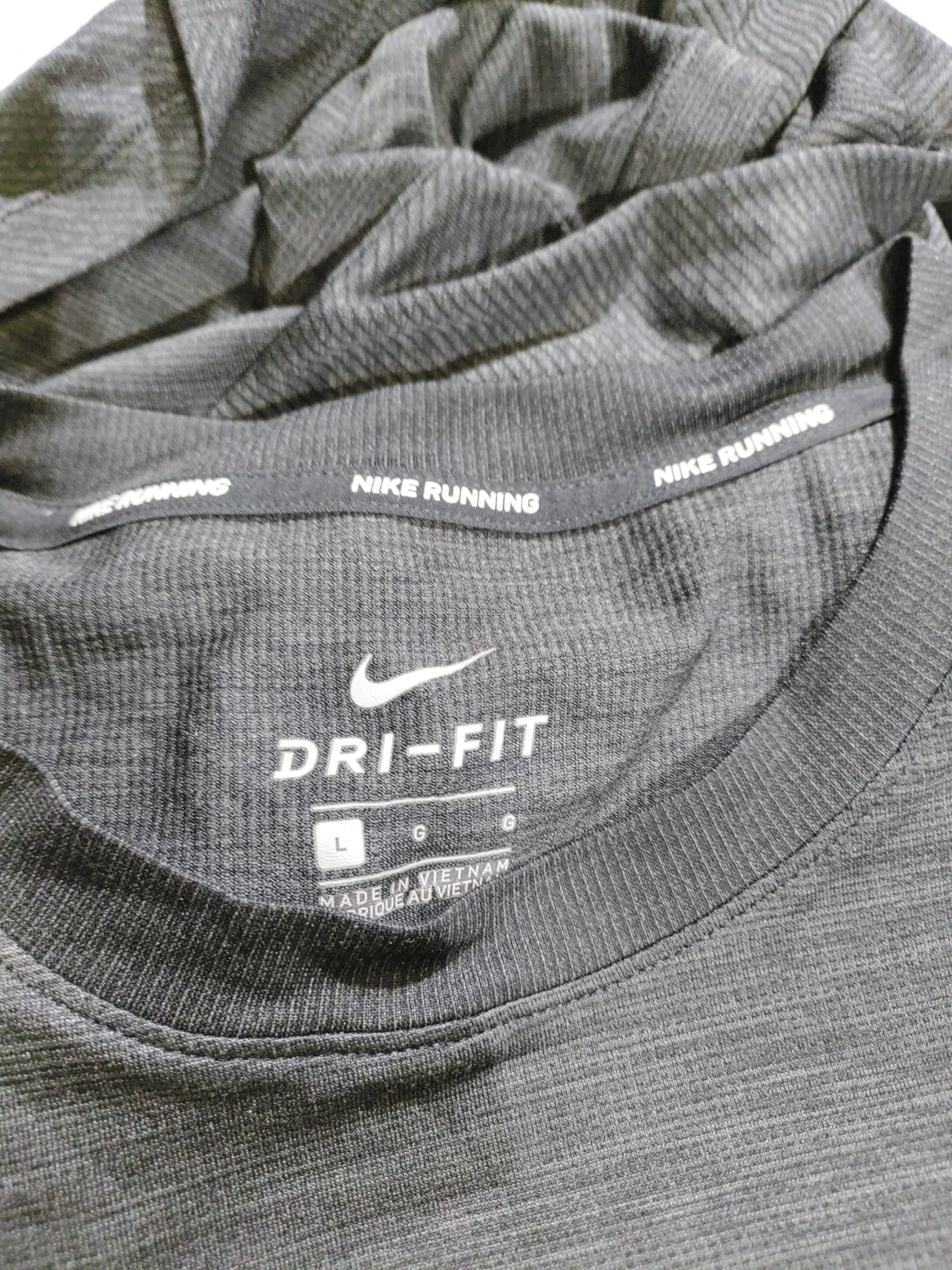 Nike Men's T-Shirt L Black 100% Polyester Round Neck Basic - Image 6
