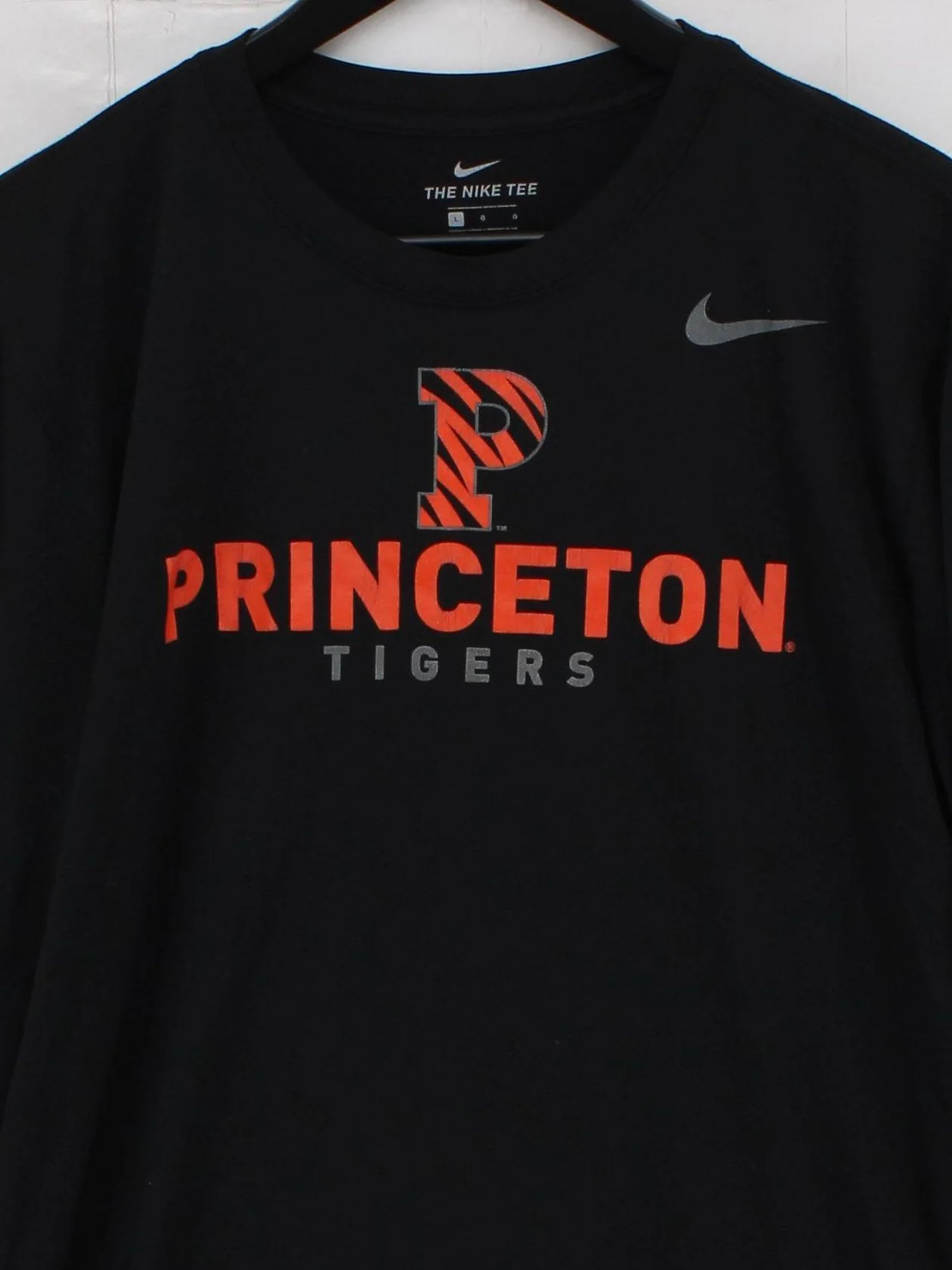 Nike Men's T-Shirt L Black Graphic 100% Polyester Basic - Image 3