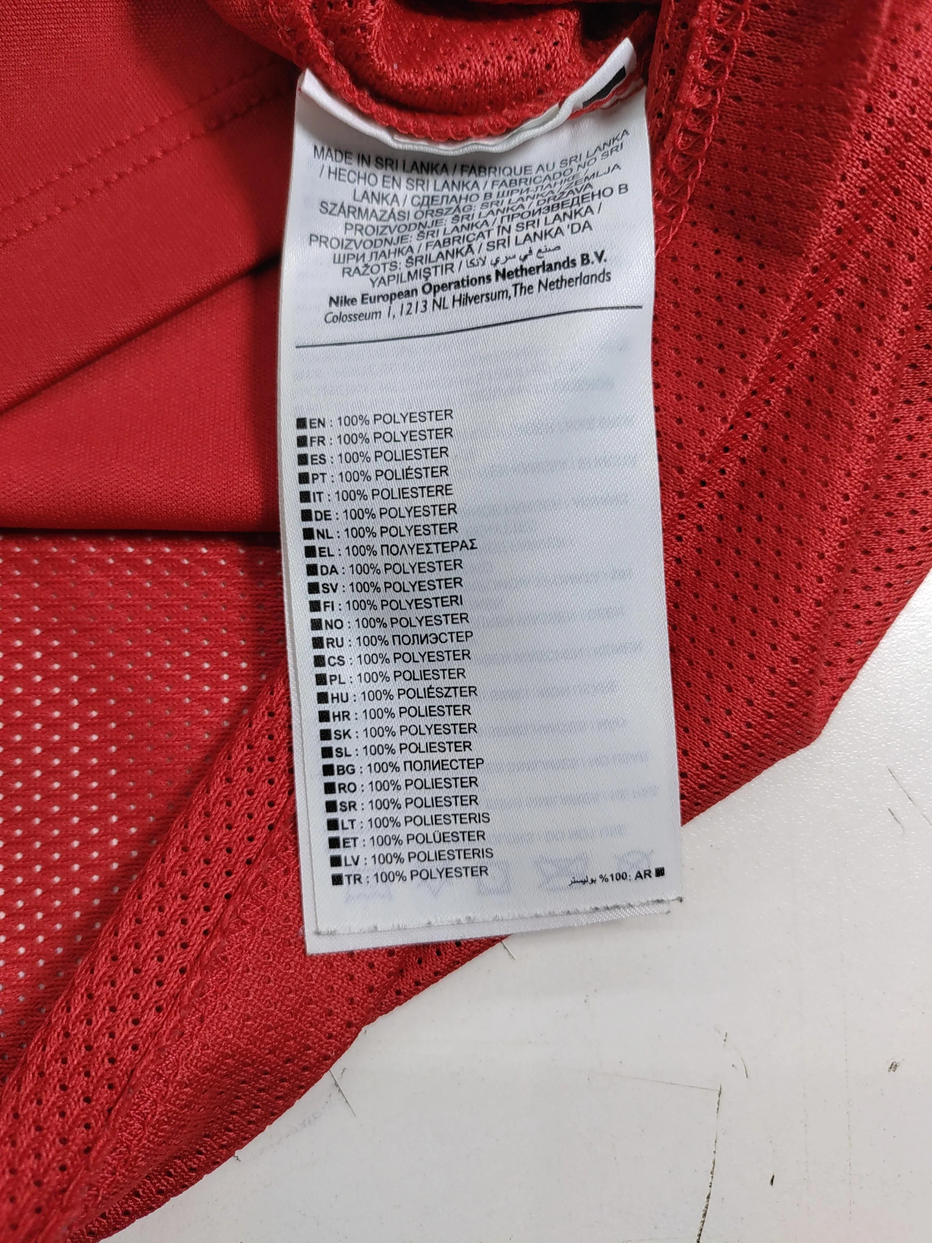 Nike Men's T-Shirt L Red Graphic 100% Polyester Round Neck Basic - Image 6