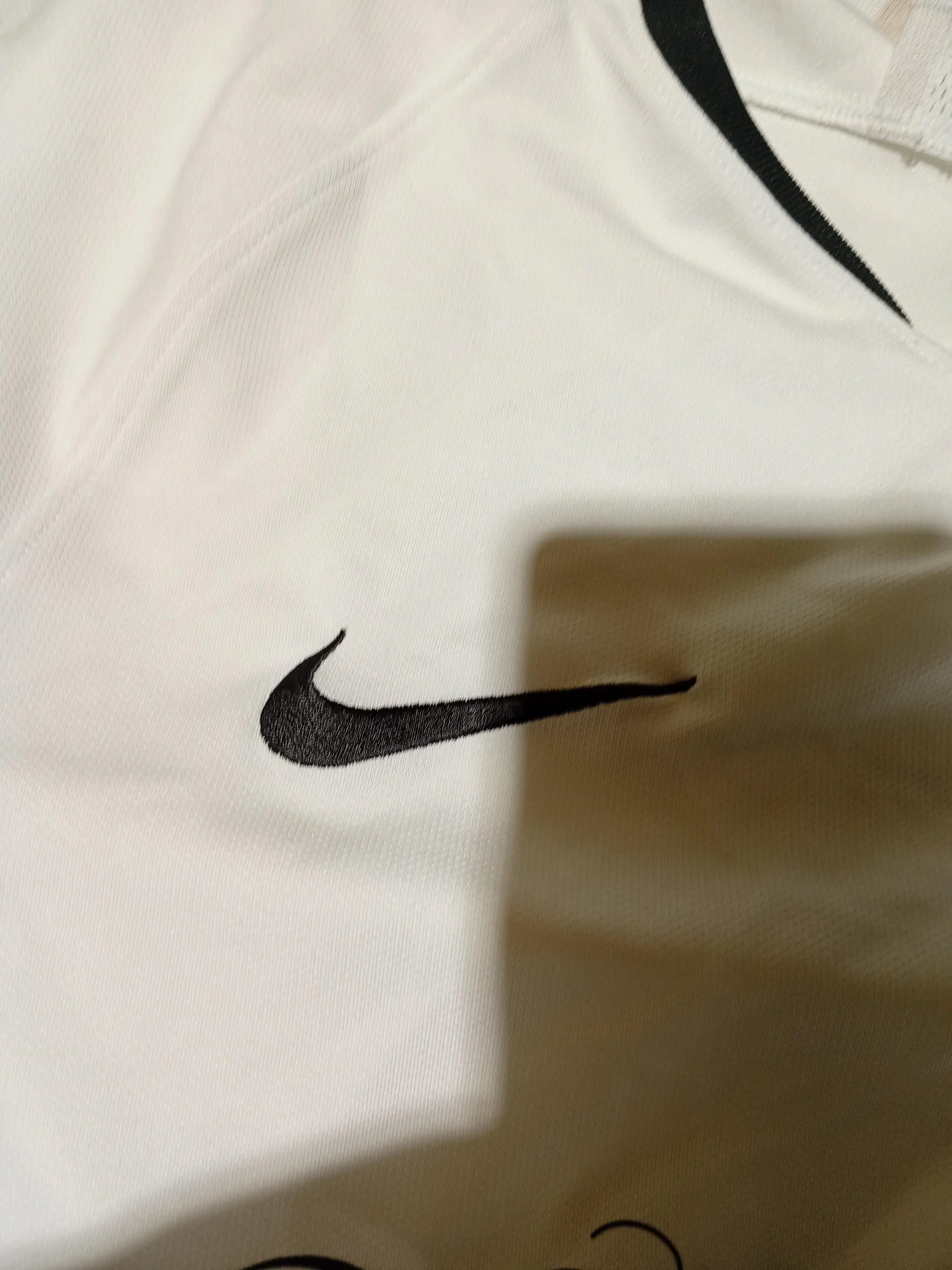 Nike Men's T-Shirt L White Graphic 100% Polyester Basic - Image 6
