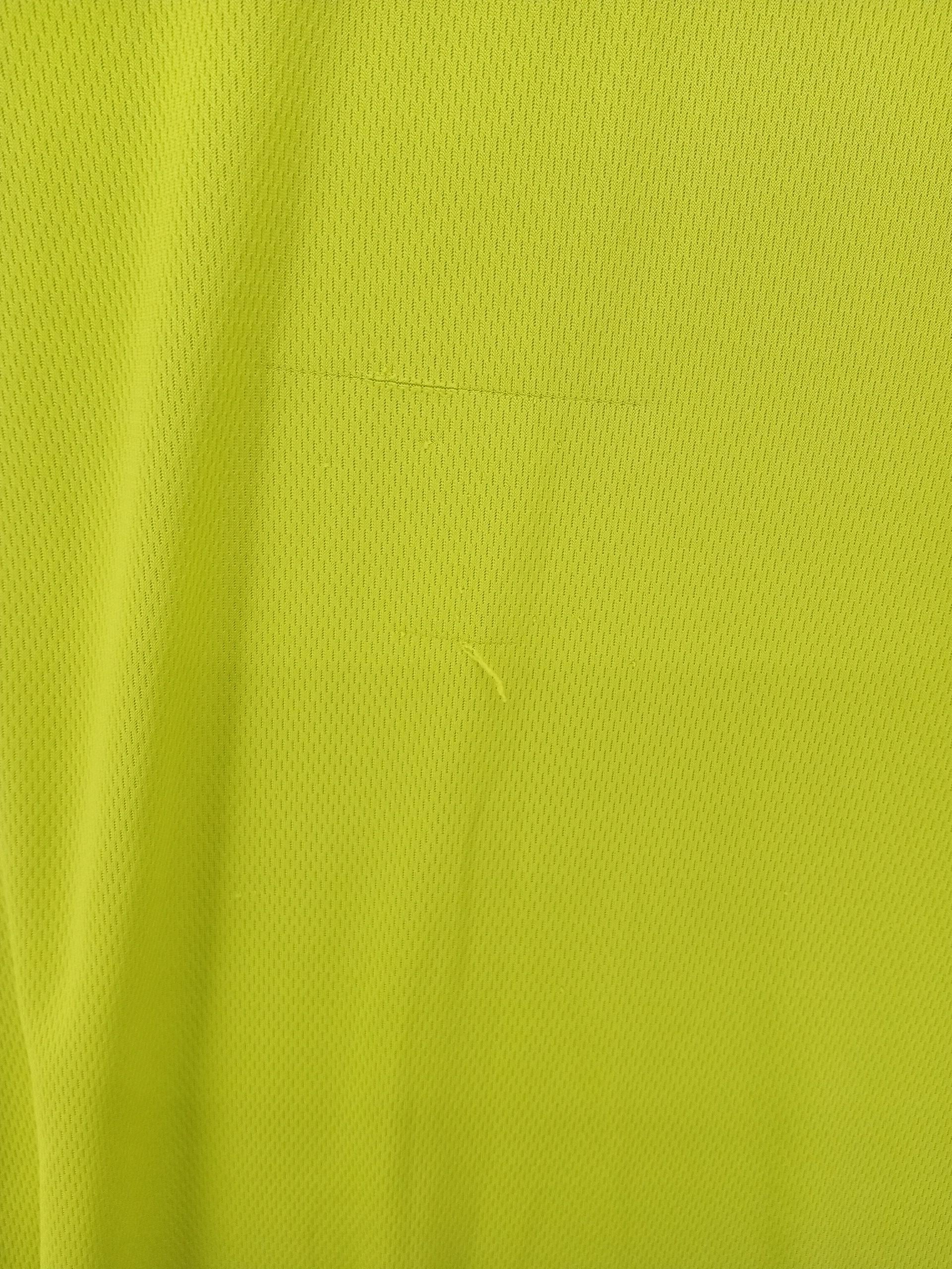 Nike Men's T-Shirt L Yellow 100% Polyester Crew Neck Basic - Image 5