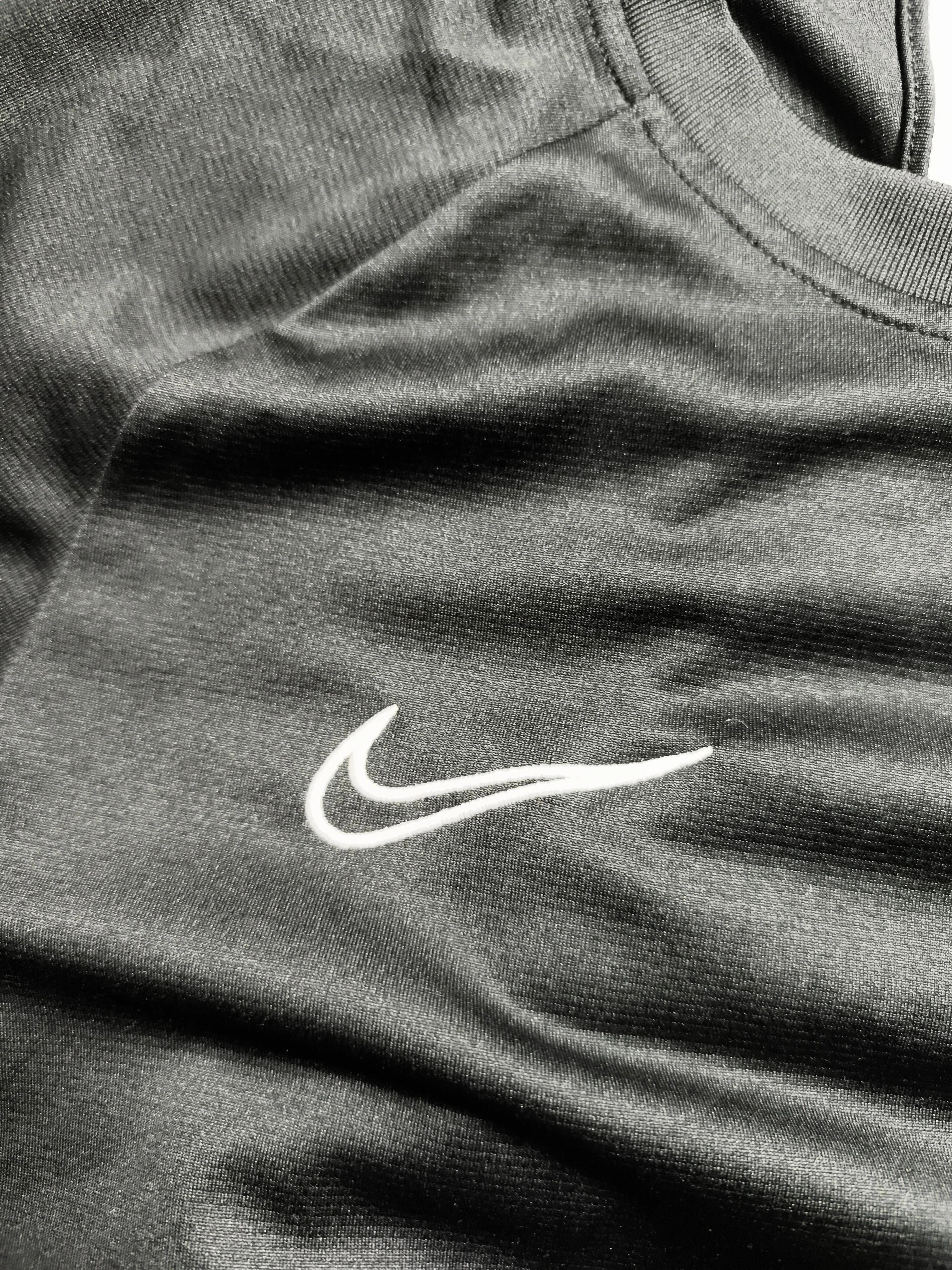 Nike Men's T-Shirt M Black 100% Polyester Round Neck Basic - Image 6