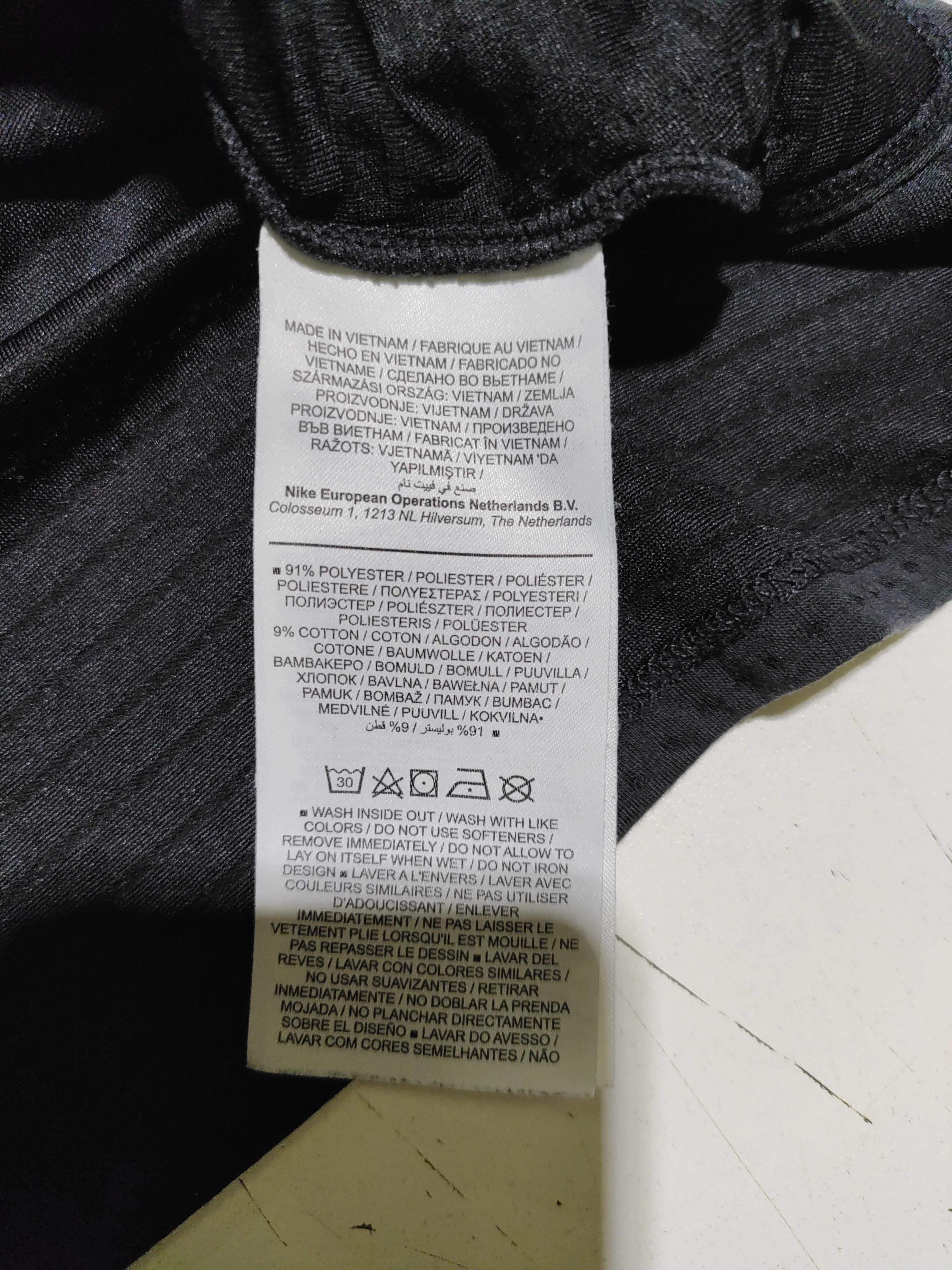 Nike Men's T-Shirt M Black Graphic Polyester with Cotton Crew Neck Basic - Image 6