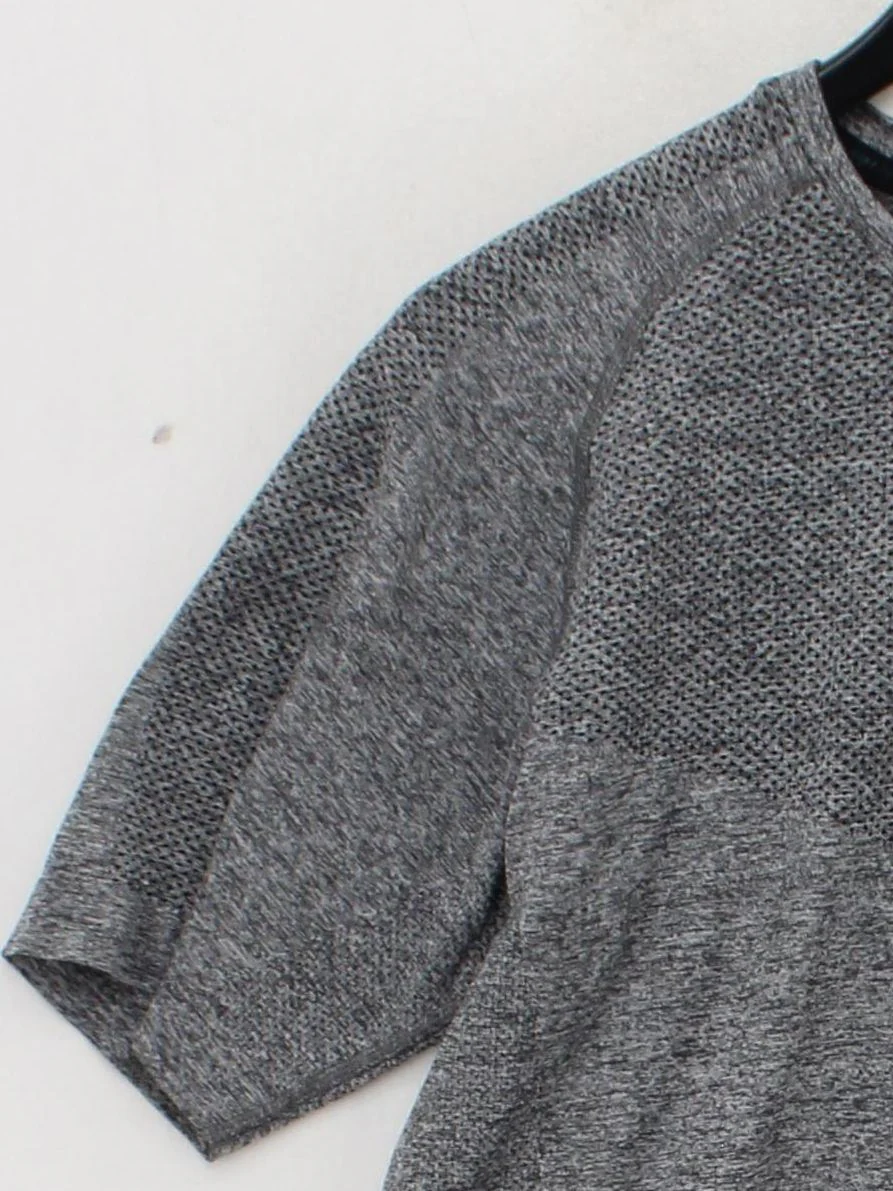 Nike Men's T-Shirt M Grey 100% Polyester Round Neck Basic - Image 4
