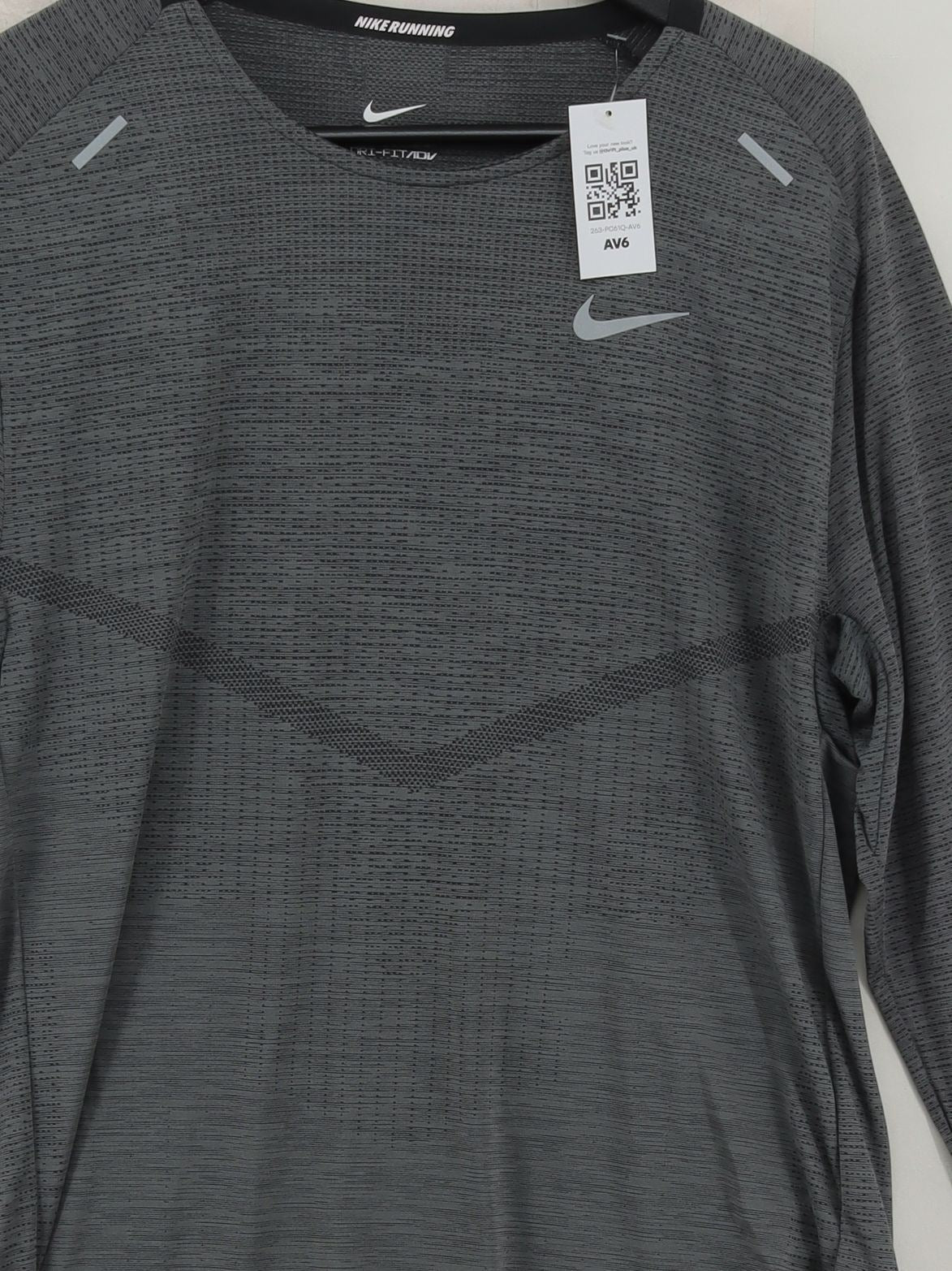 Nike Men's T-Shirt M Grey Geometric 100% Polyester Round Neck Basic - Image 3