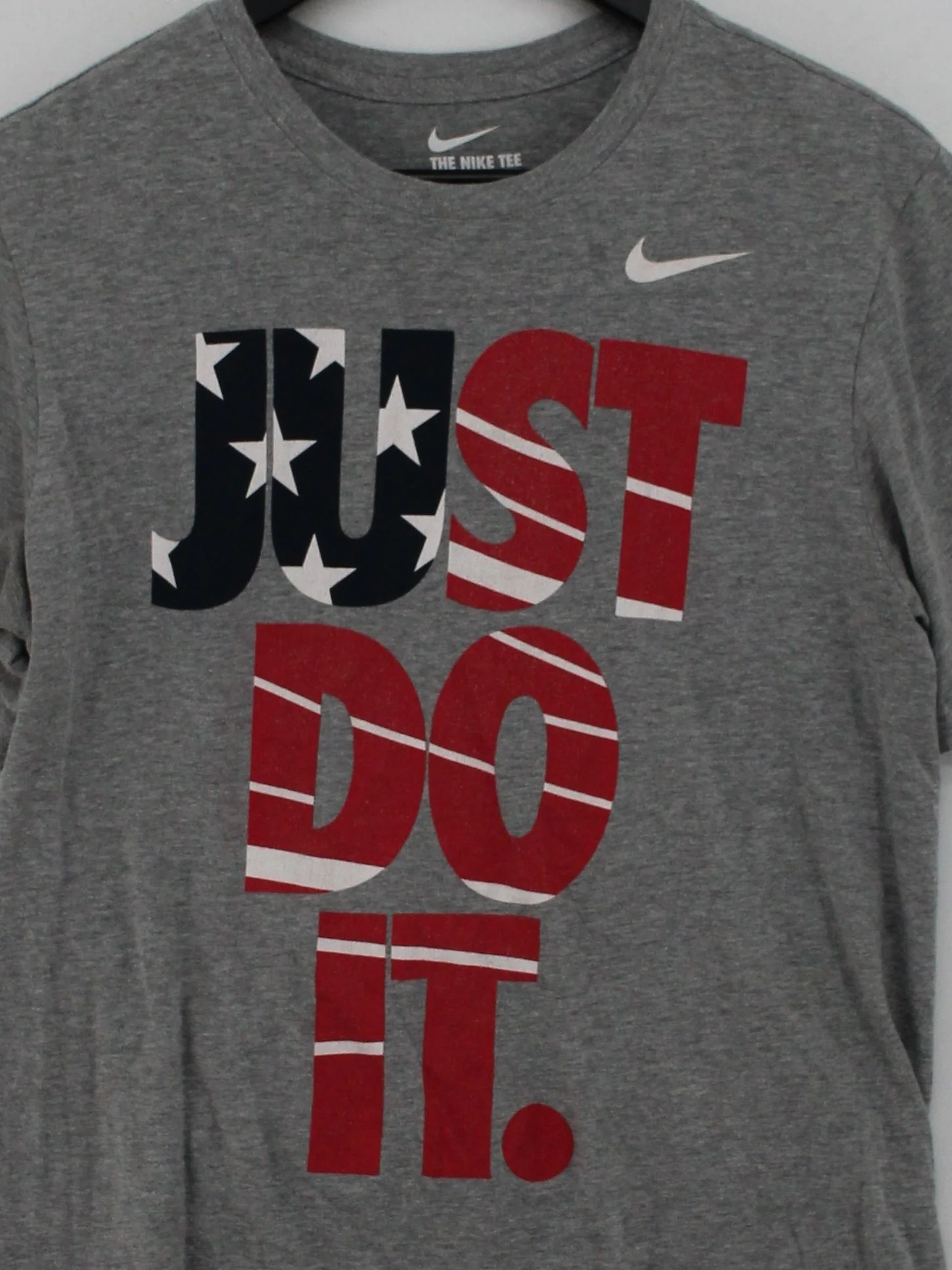 Nike Men's T-Shirt M Grey Graphic Cotton with Polyester Basic - Image 3