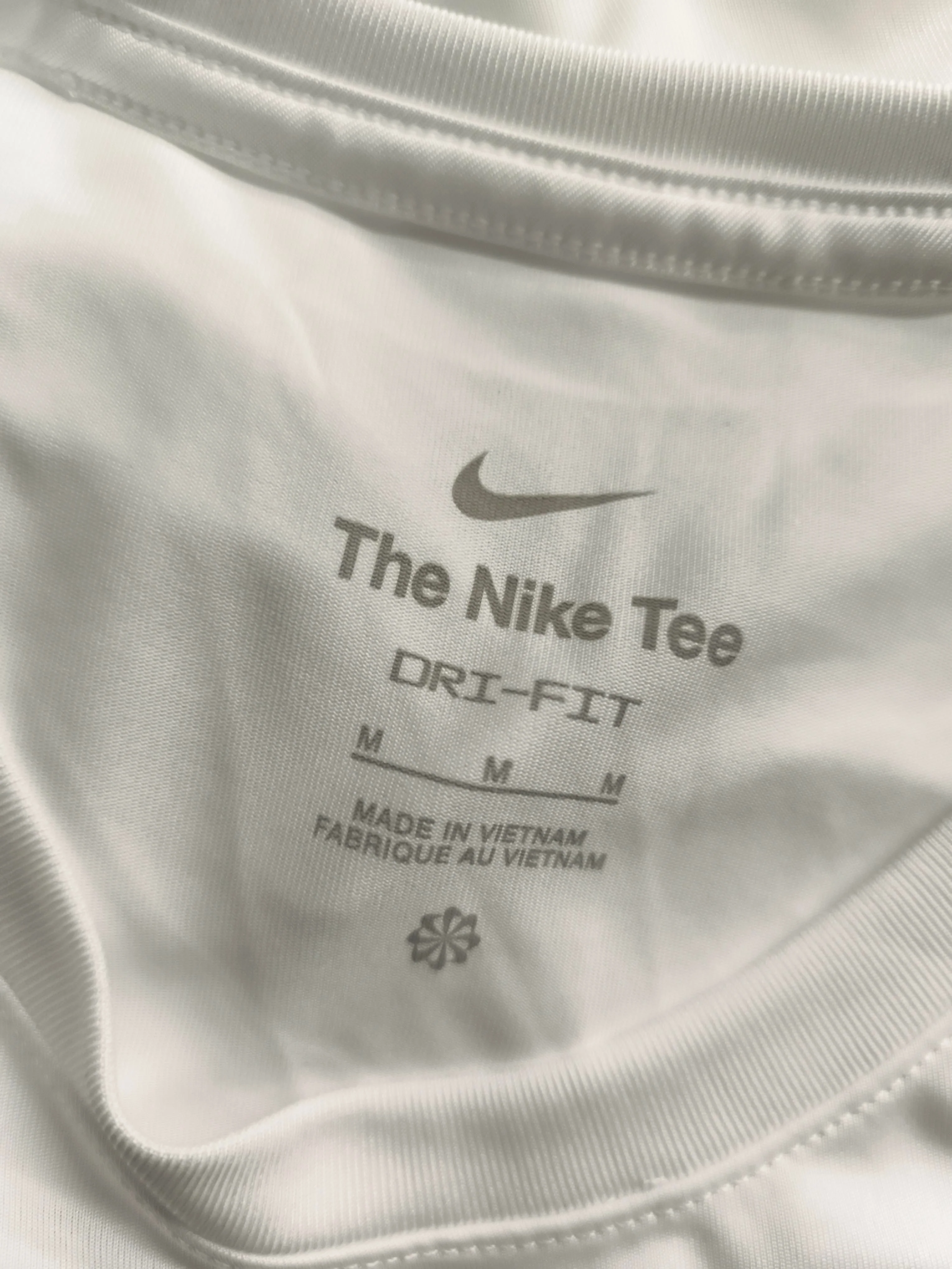 Nike Men's T-Shirt M White 100% Polyester Round Neck Basic - Image 5