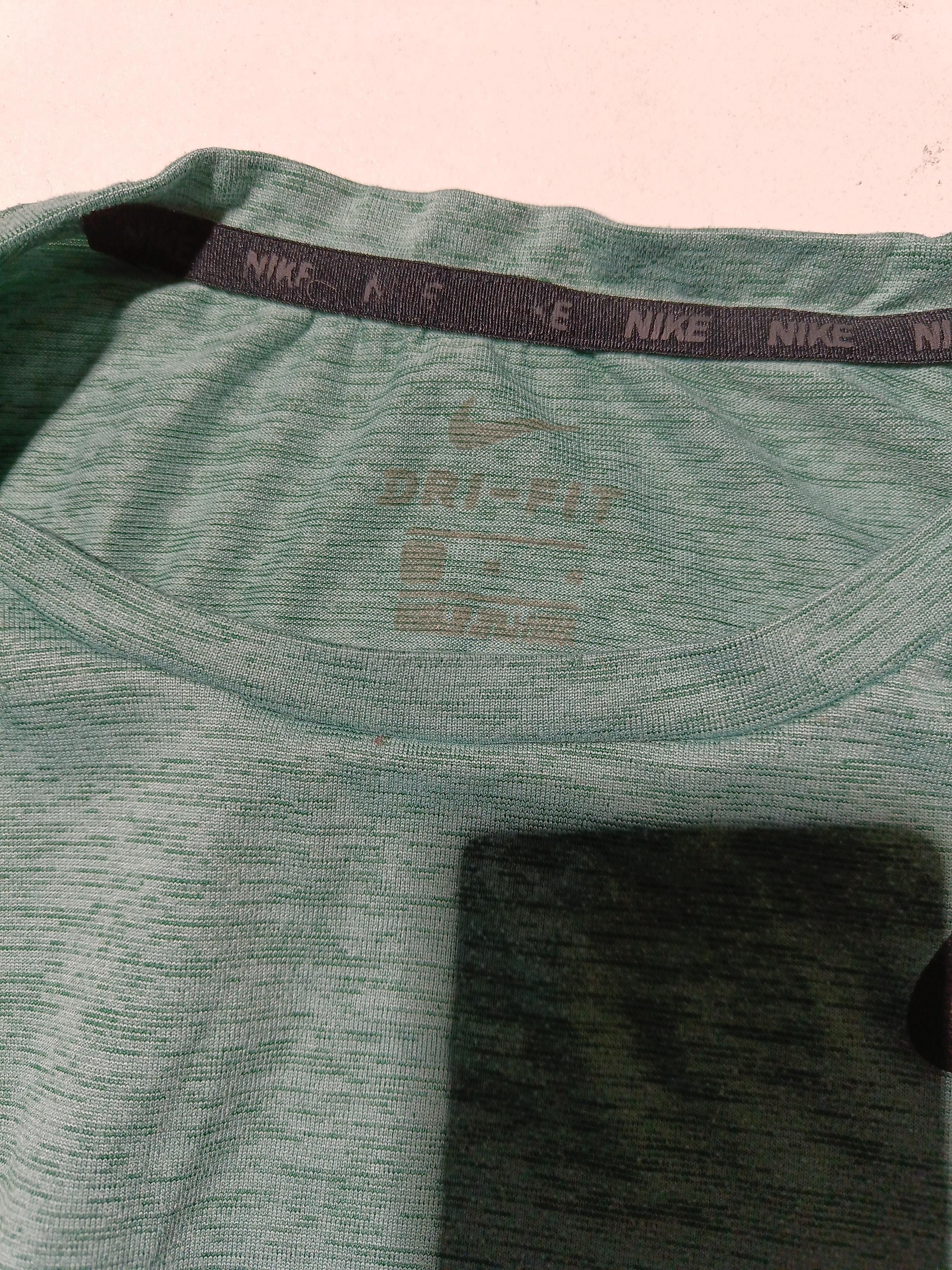 Nike Men's T-Shirt S Green 100% Polyester Round Neck Basic - Image 5