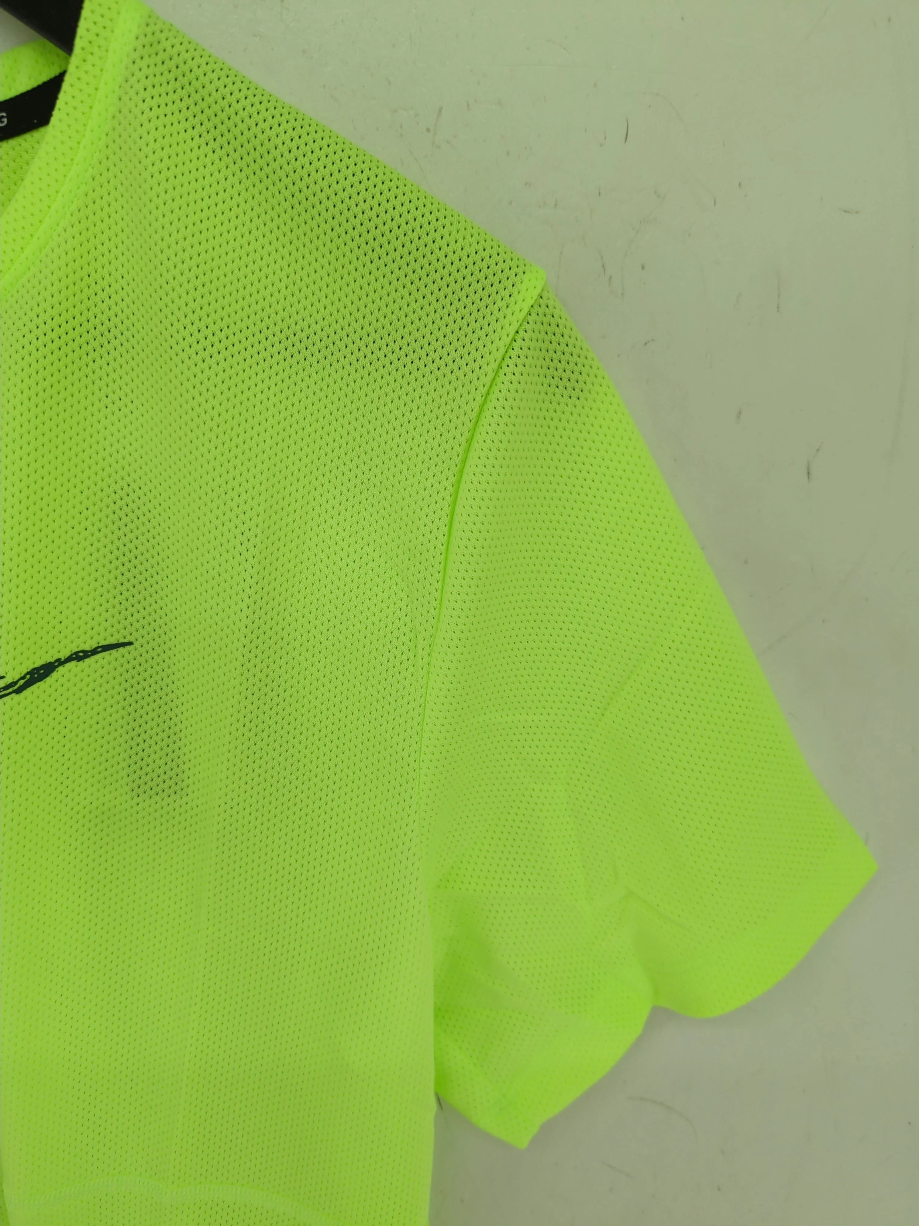Nike Men's T-Shirt S Green Graphic 100% Polyester Crew Neck Basic New with tags - Image 4