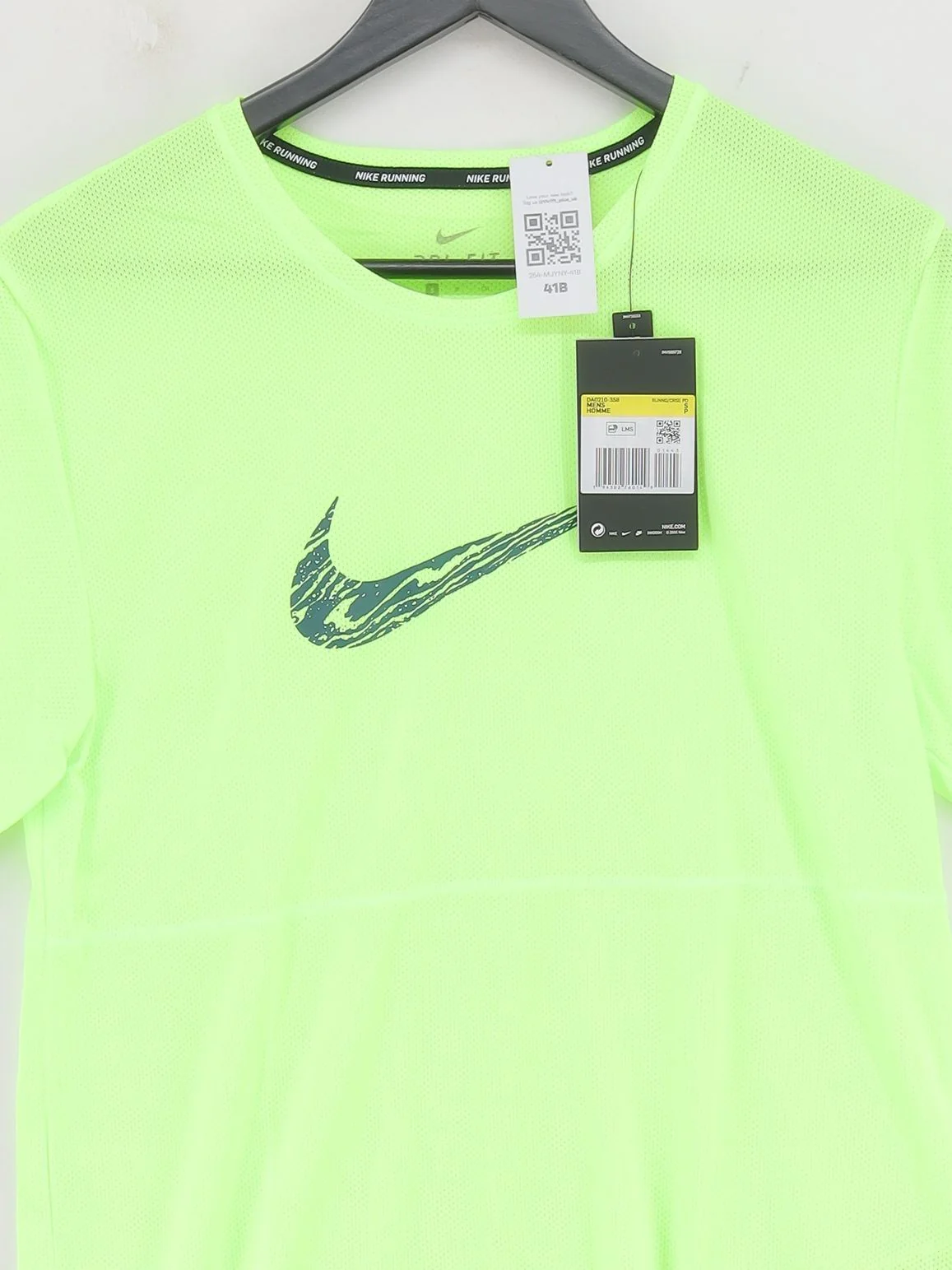 Nike Men's T-Shirt S Green Graphic 100% Polyester Crew Neck Basic New with tags - Image 3
