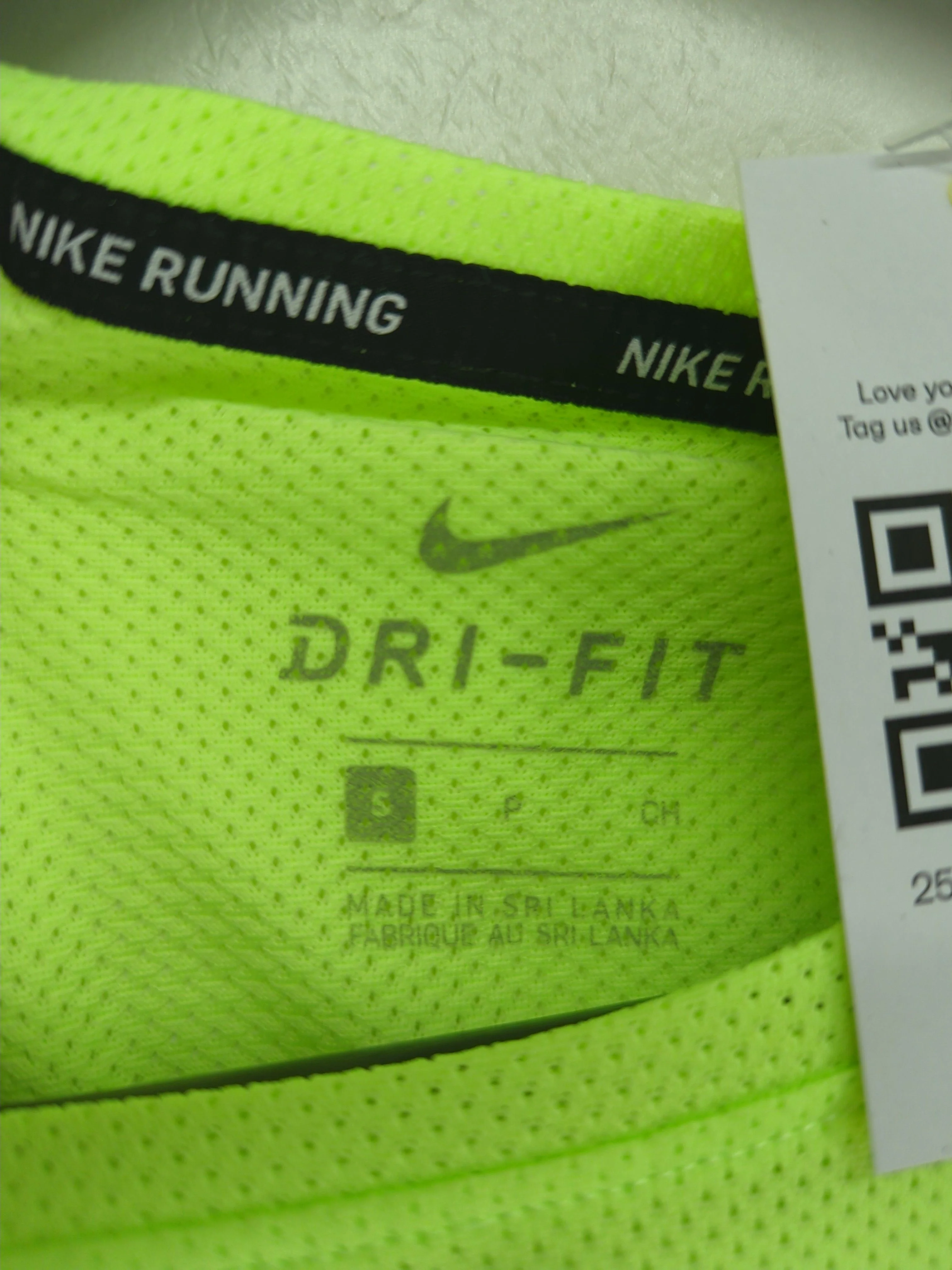 Nike Men's T-Shirt S Green Graphic 100% Polyester Crew Neck Basic New with tags - Image 5