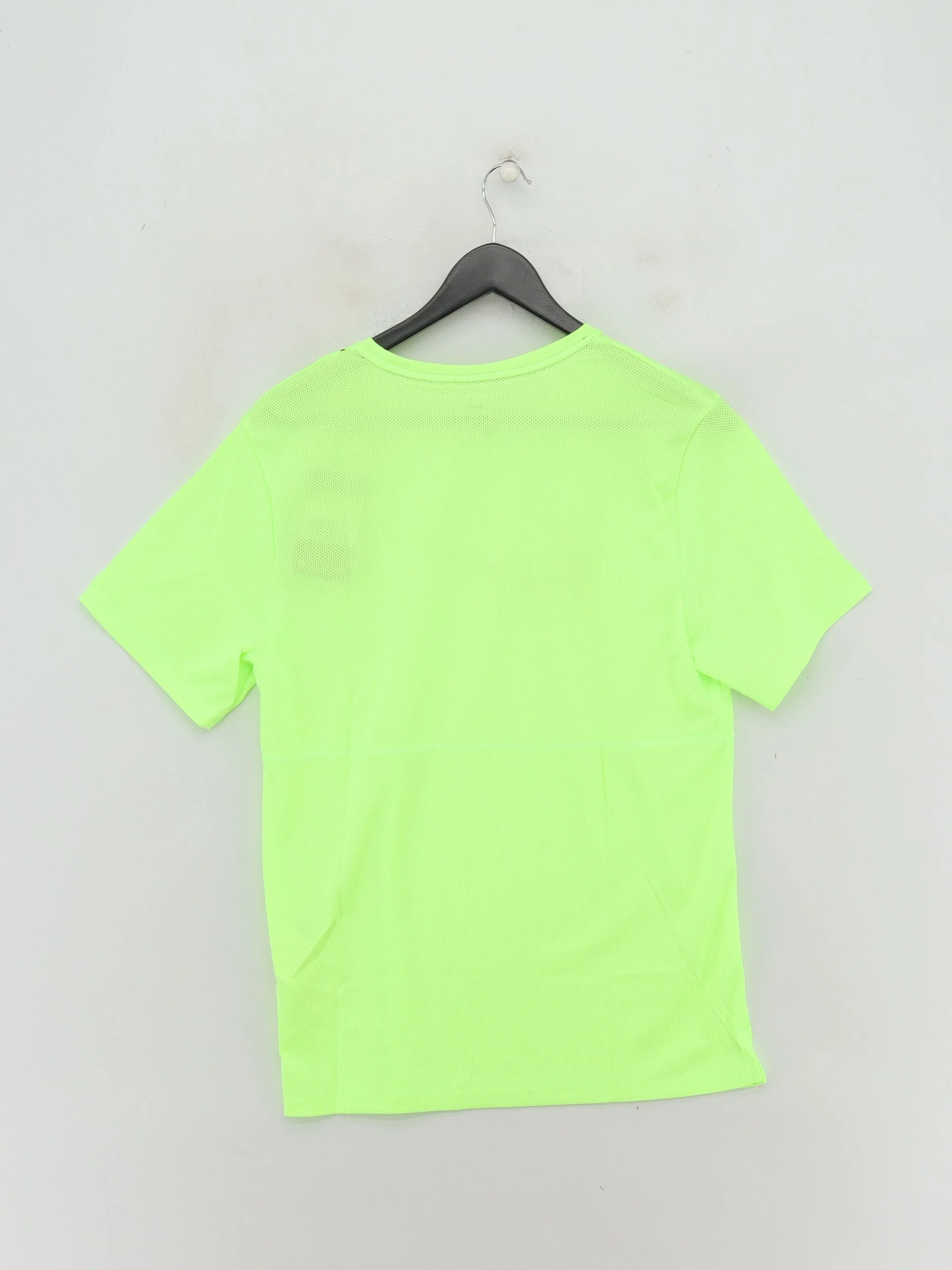 Nike Men's T-Shirt S Green Graphic 100% Polyester Crew Neck Basic New with tags - Image 2