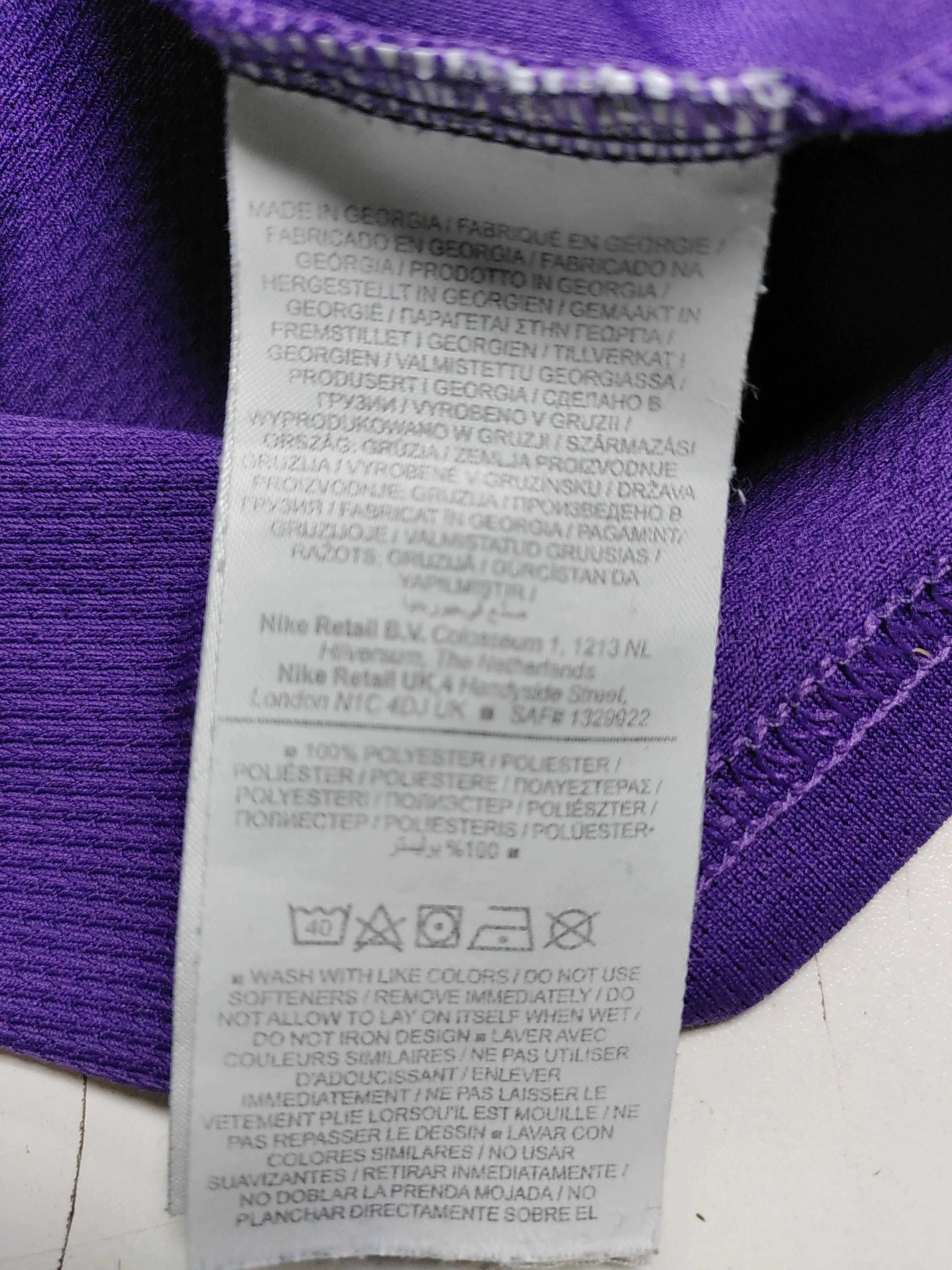 Nike Men's T-Shirt S Purple Graphic 100% Polyester Round Neck Basic - Image 6