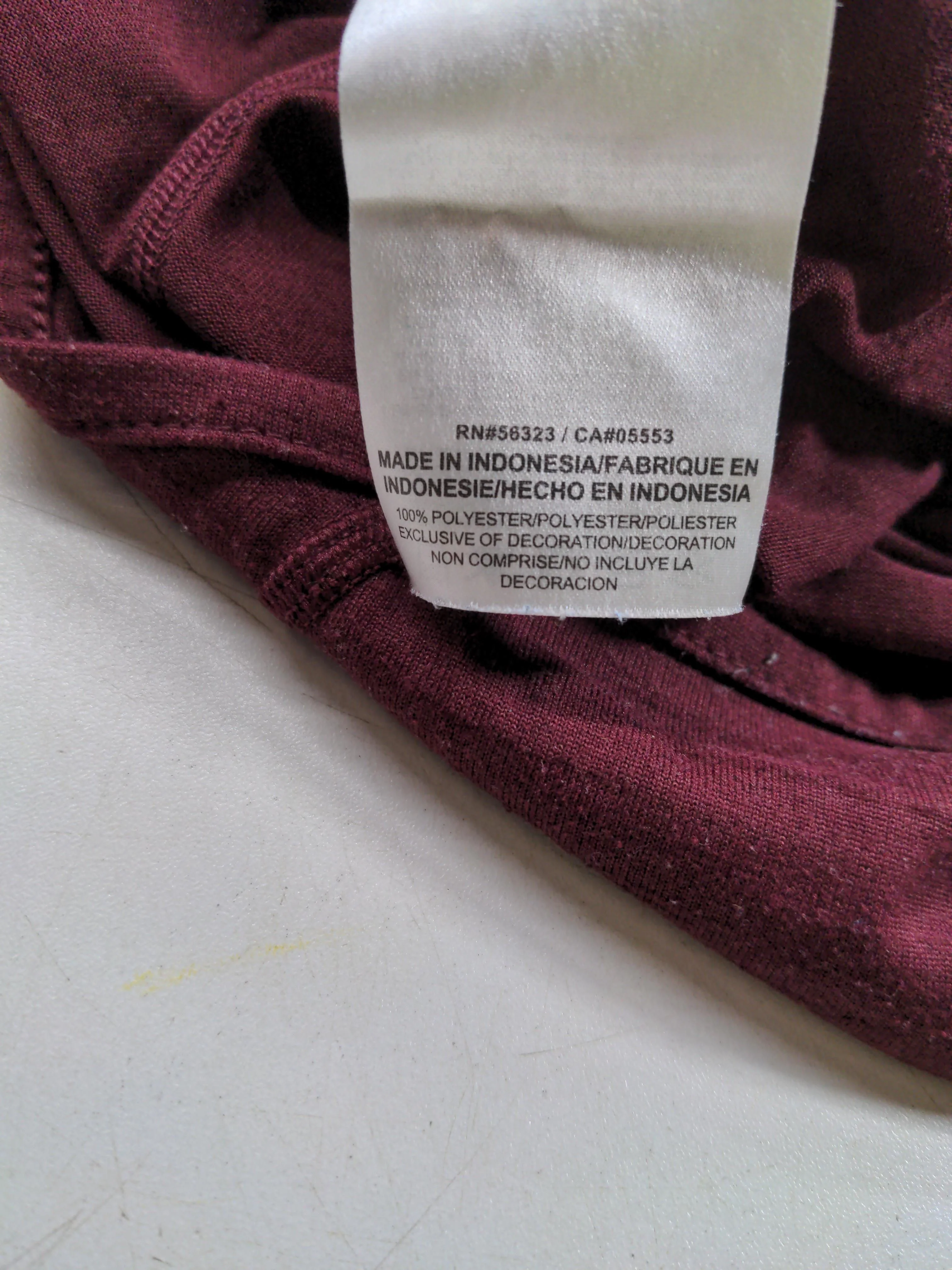 Nike Men's T-Shirt S Red 100% Polyester Round Neck Basic - Image 7