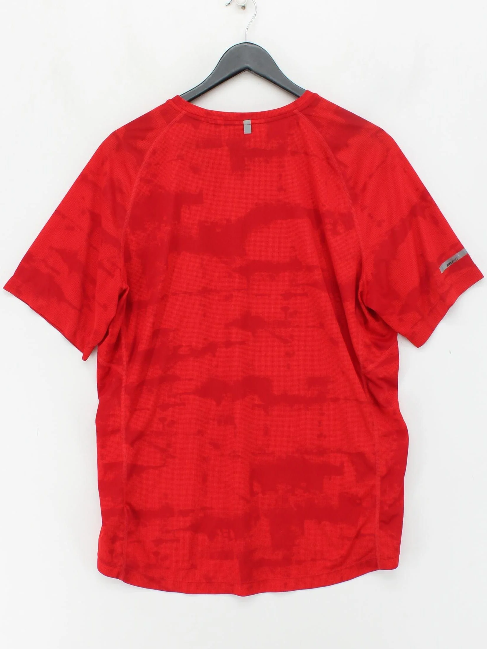 Nike Men's T-Shirt XL Red 100% Polyester Round Neck Basic - Image 2