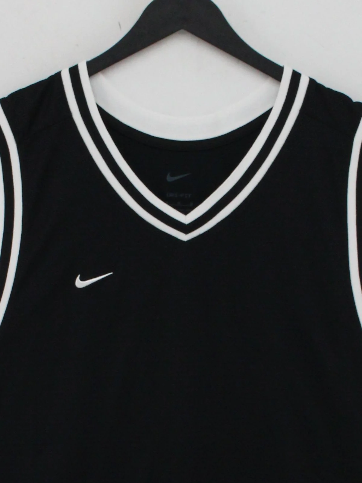 Nike Men's T-Shirt XXL Black 100% Polyester Sleeveless V-Neck Basic - Image 3