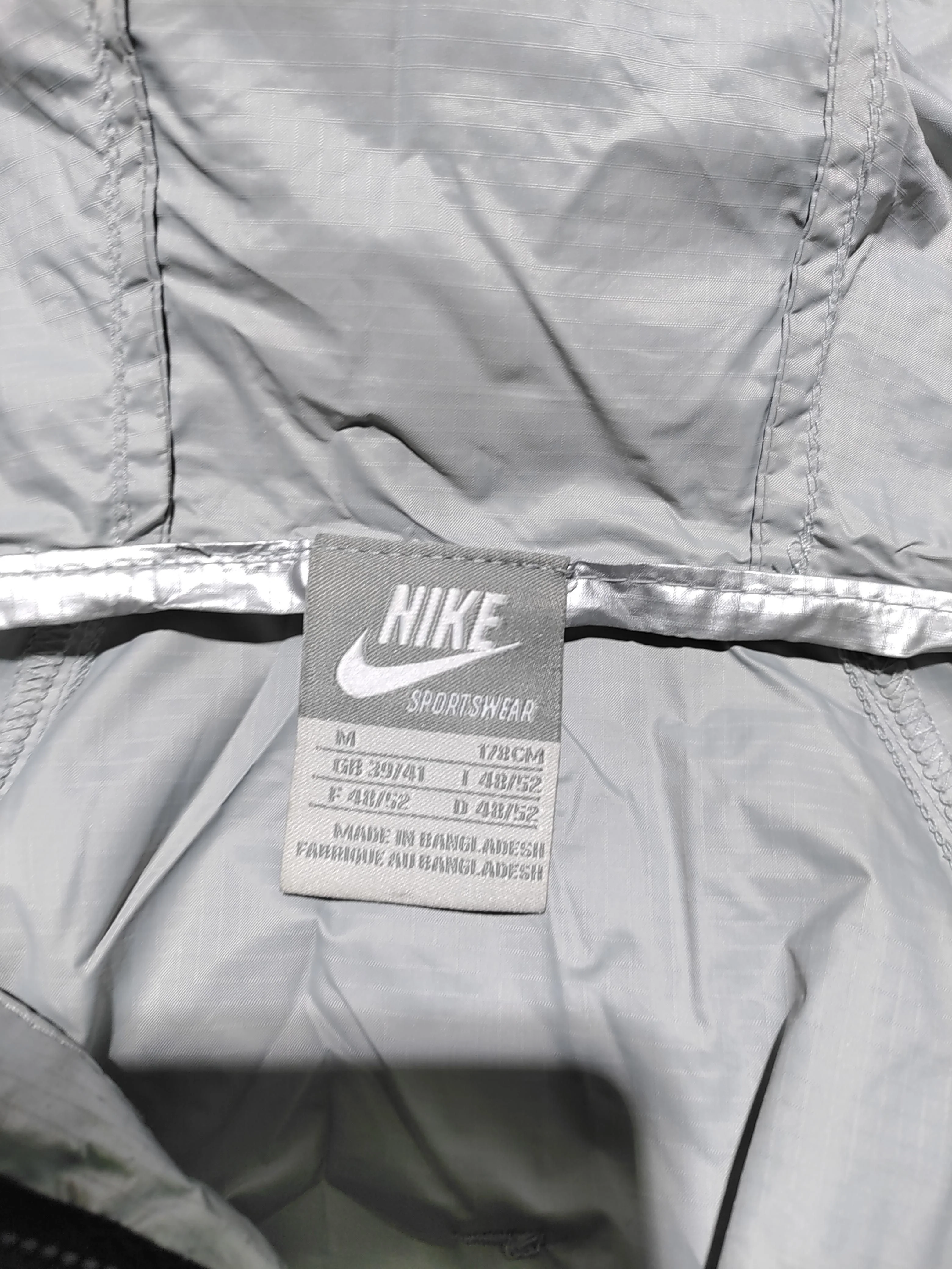 Nike Rain Coat jacket silver - Image 5