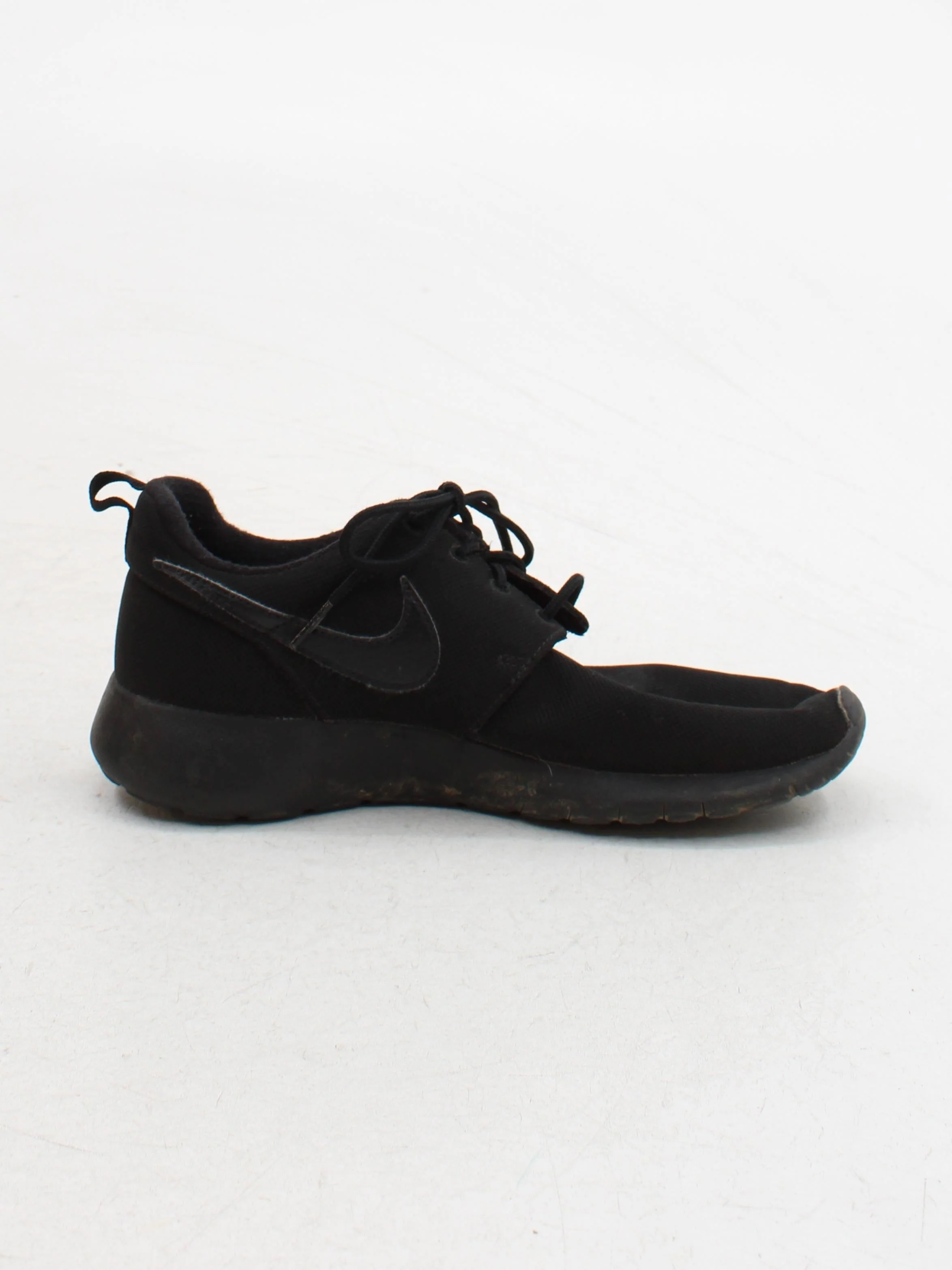 Nike Roshe Run Women's Trainers EU38 in Black - Image 5