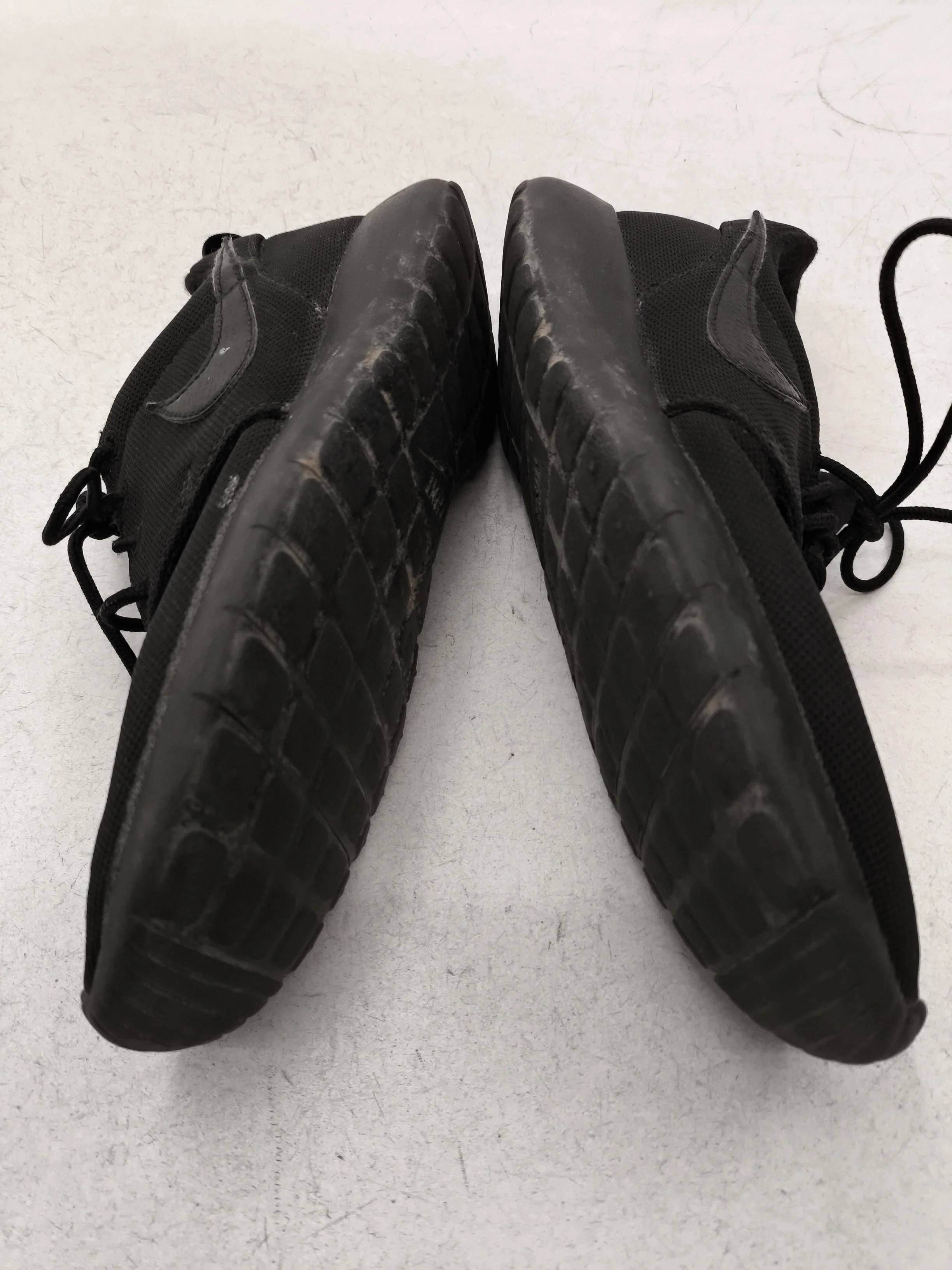 Nike Roshe Run Women's Trainers EU38 in Black - Image 7