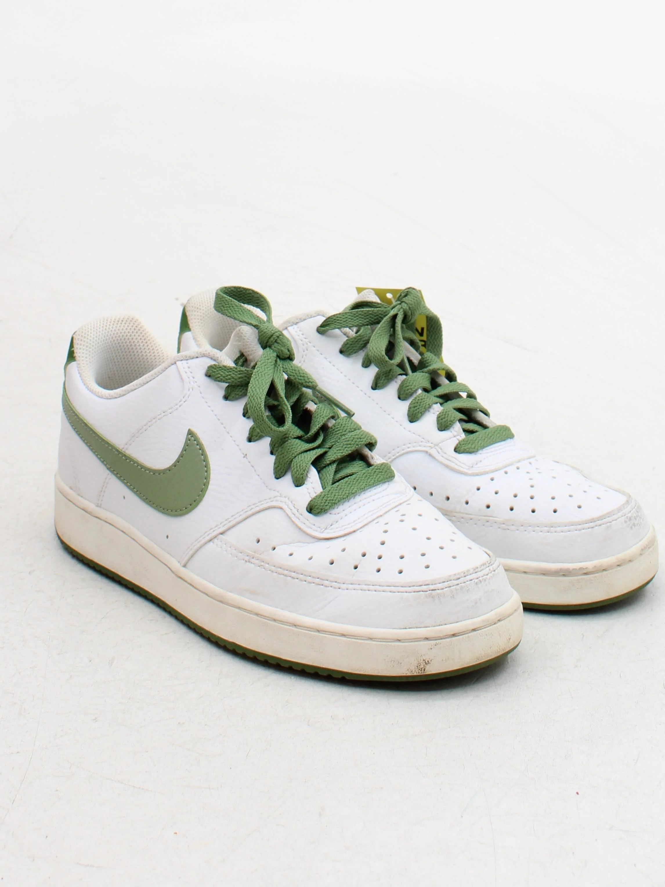 Nike unknown Women's Trainers F15460-1 LUC UK6 in White - Image 4