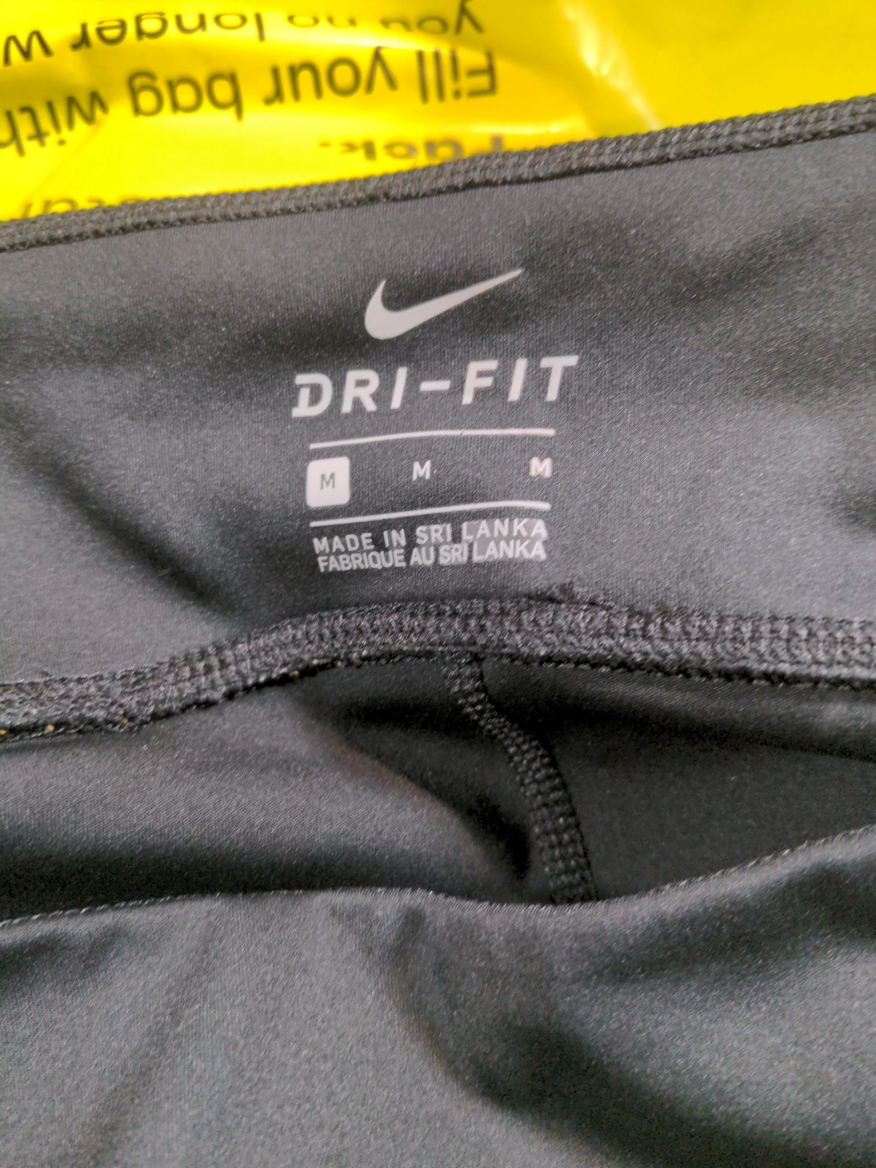 Nike Women's Leggings M Black Polyester with Spandex Capri - Image 5